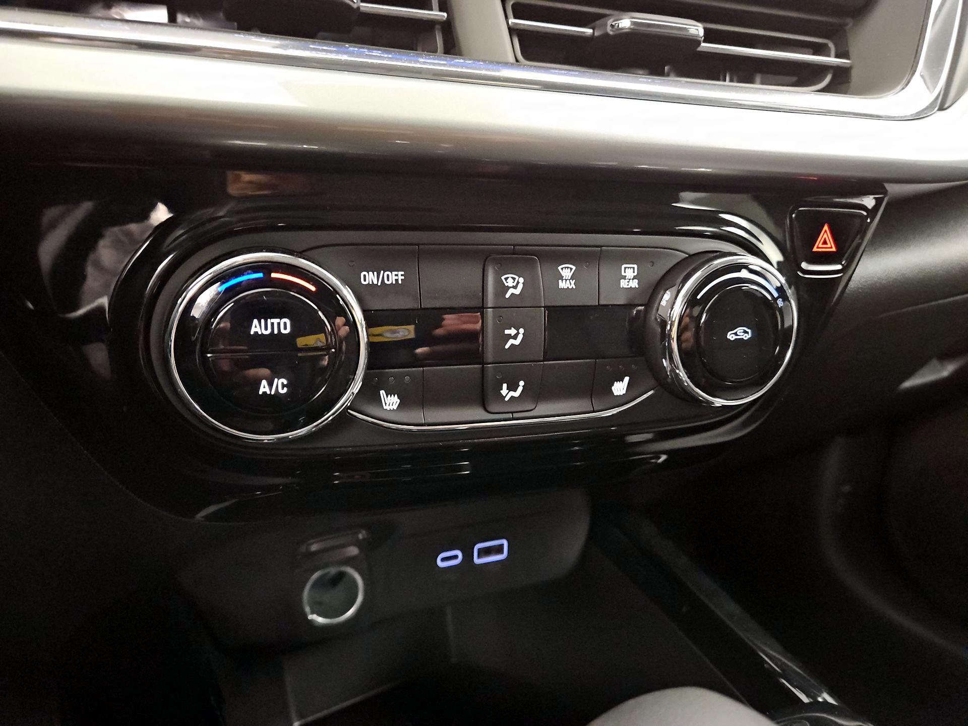 Thumbnail: 2025 Chevrolet Trax - 16