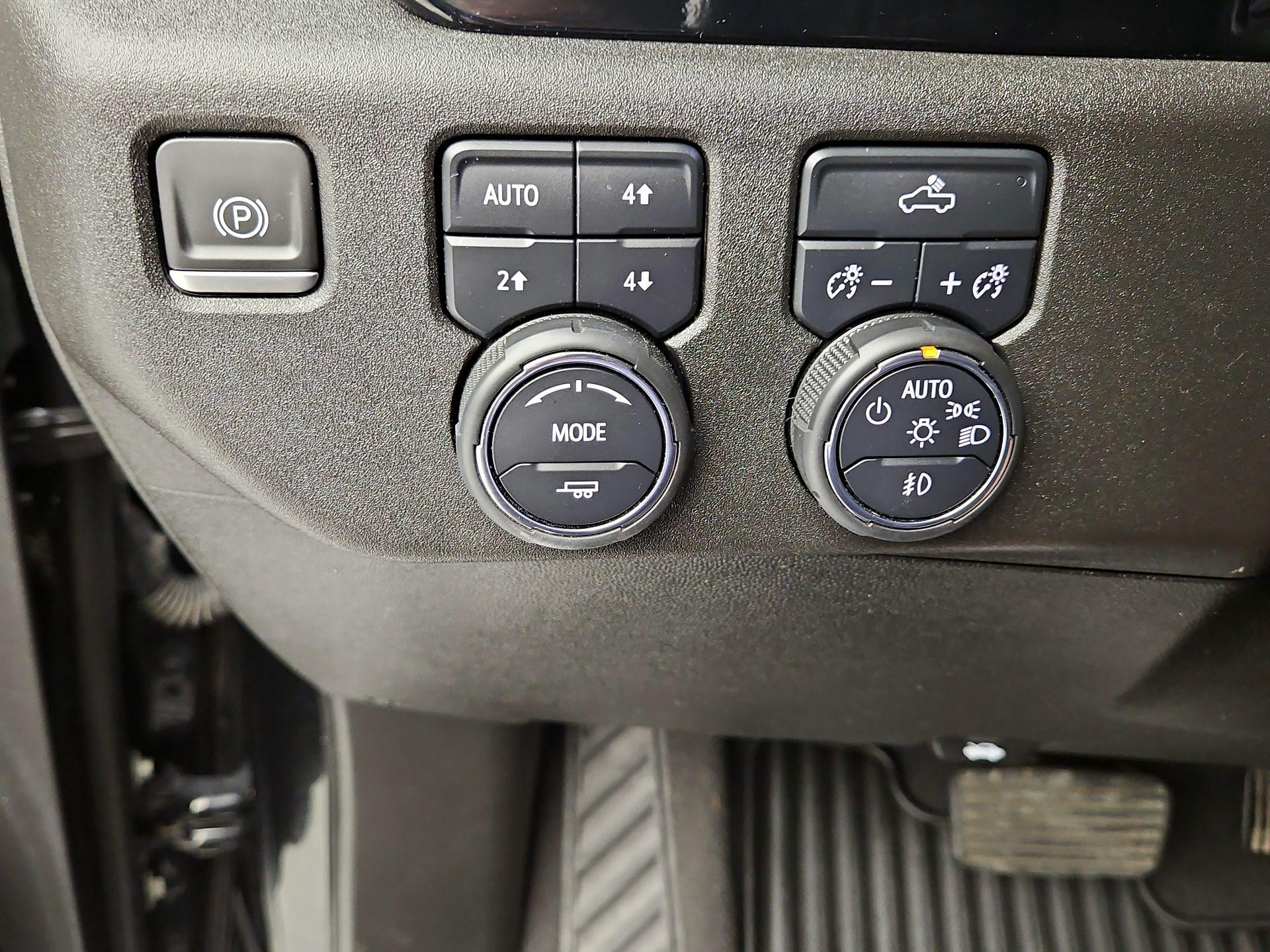 Thumbnail: 2023 Chevrolet Silverado 1500 - 13