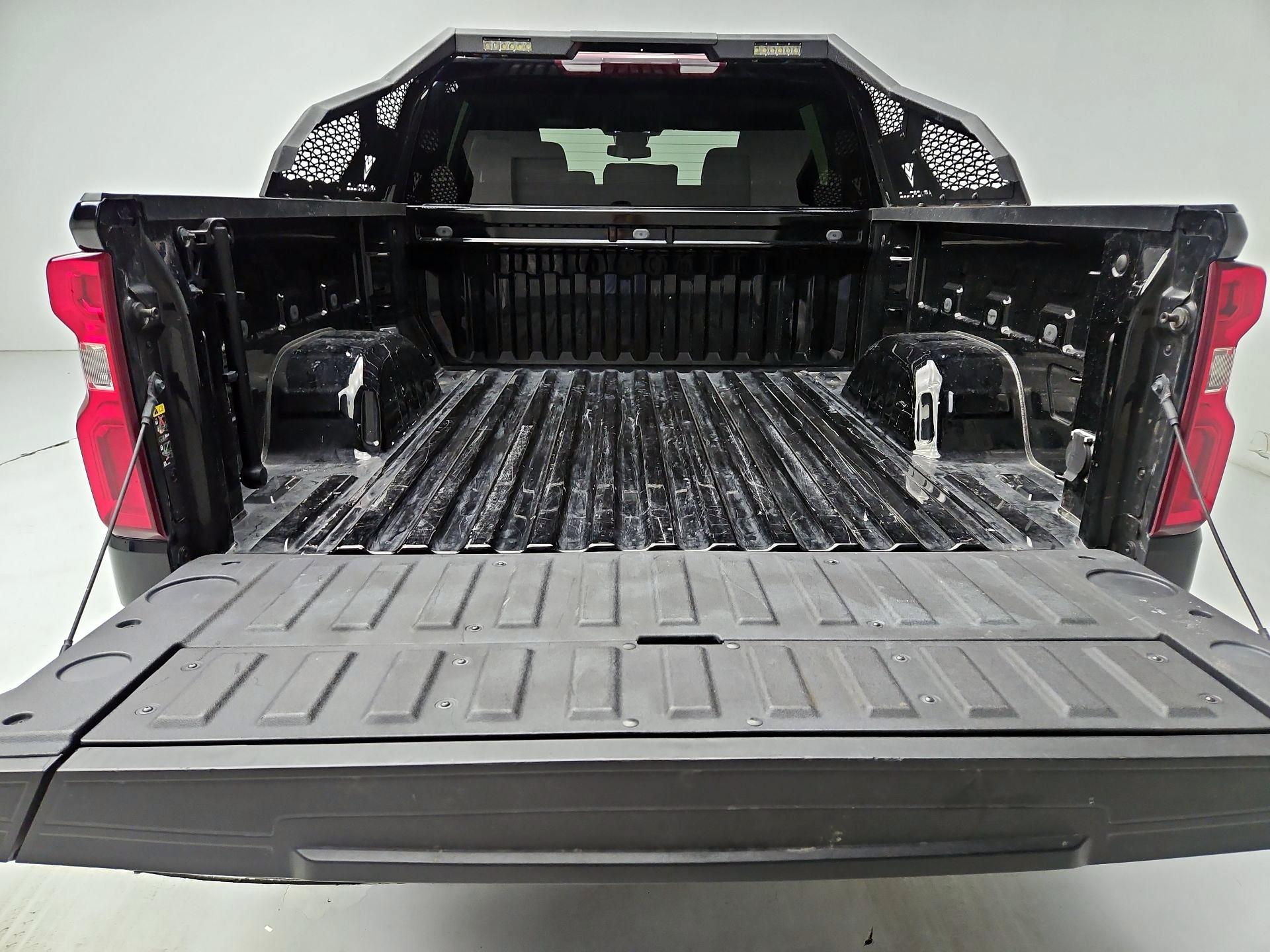 Thumbnail: 2023 Chevrolet Silverado 1500 - 20