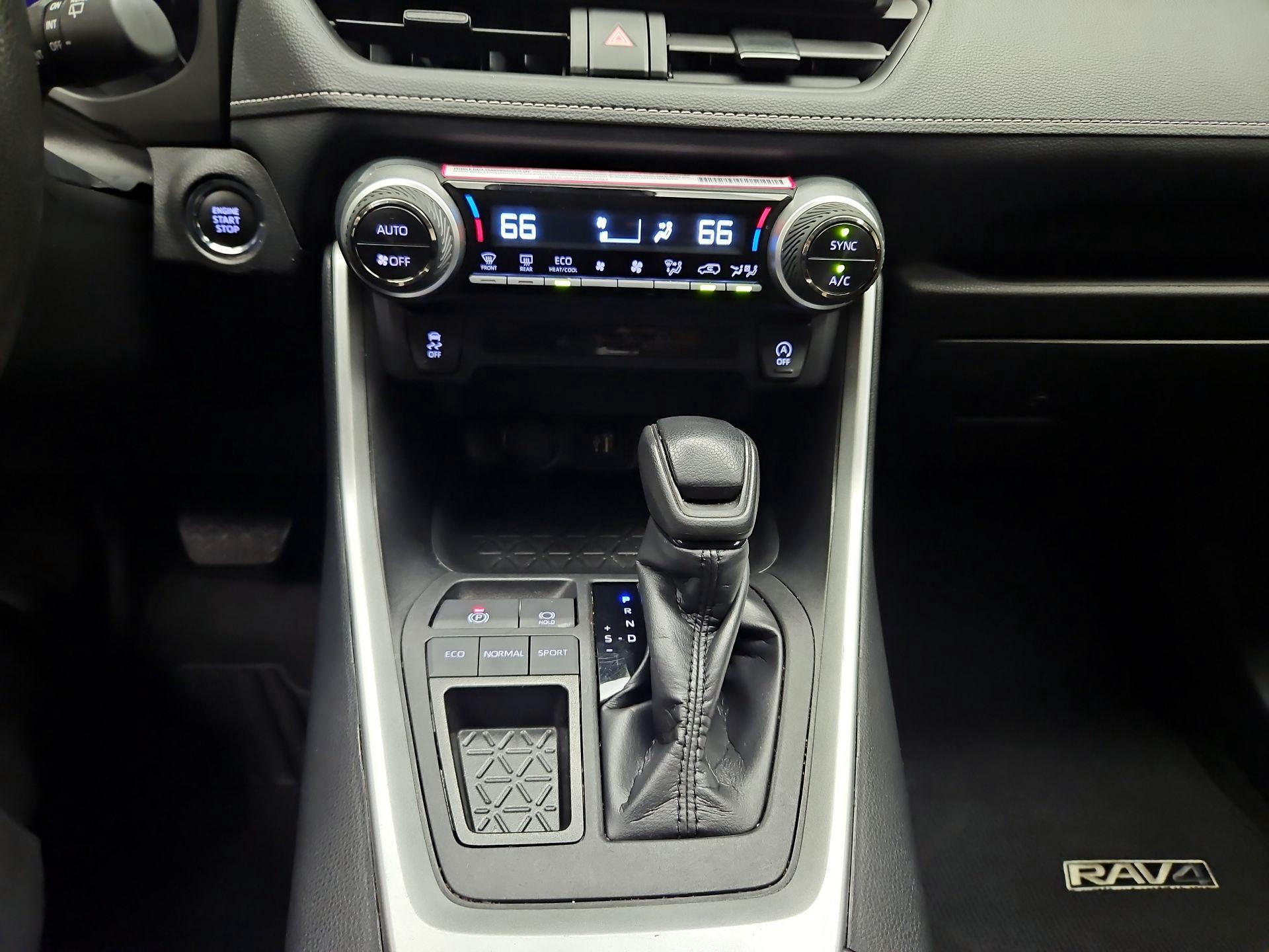 Thumbnail: 2024 Toyota RAV4 - 16