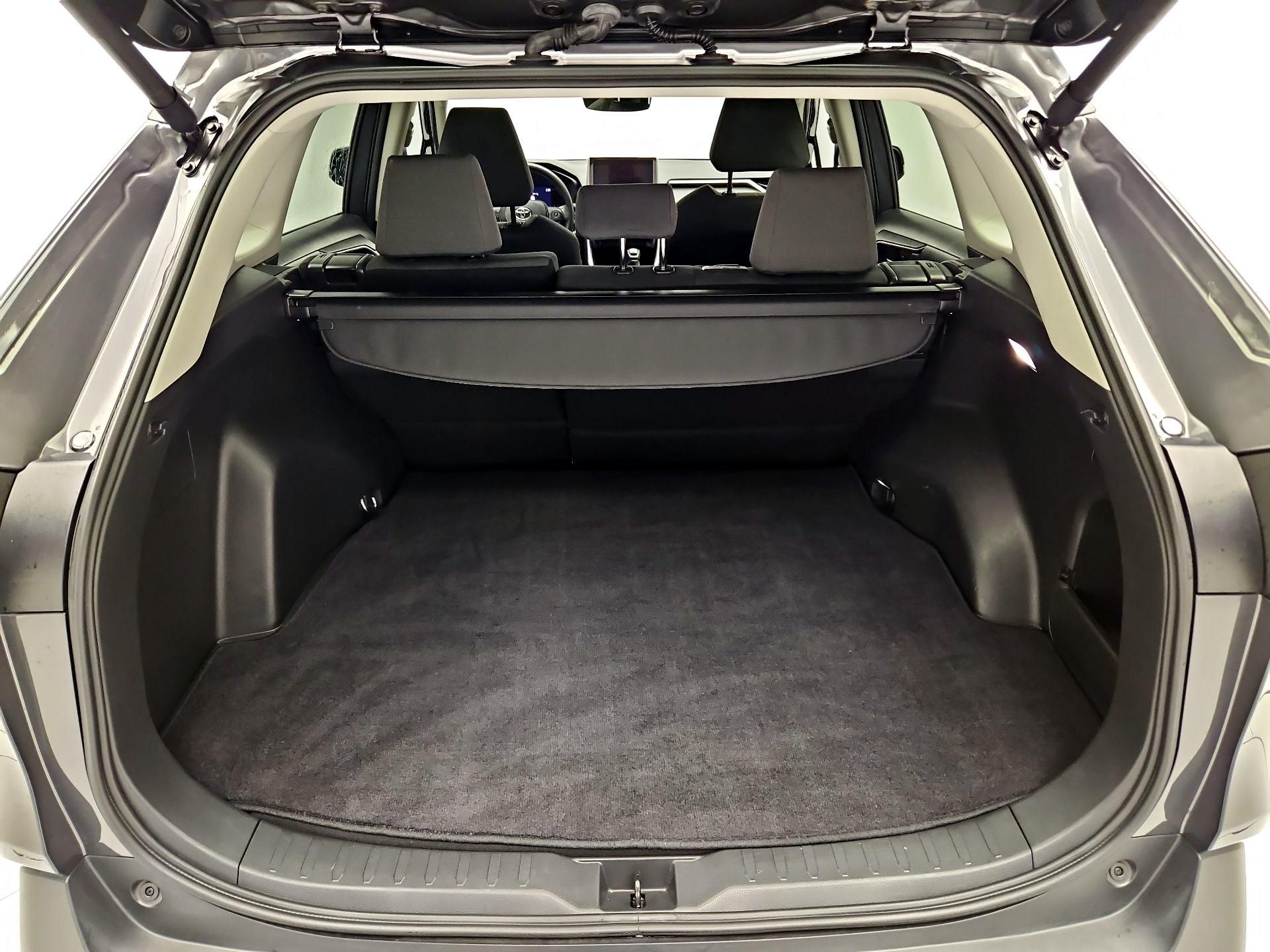 Thumbnail: 2024 Toyota RAV4 - 18