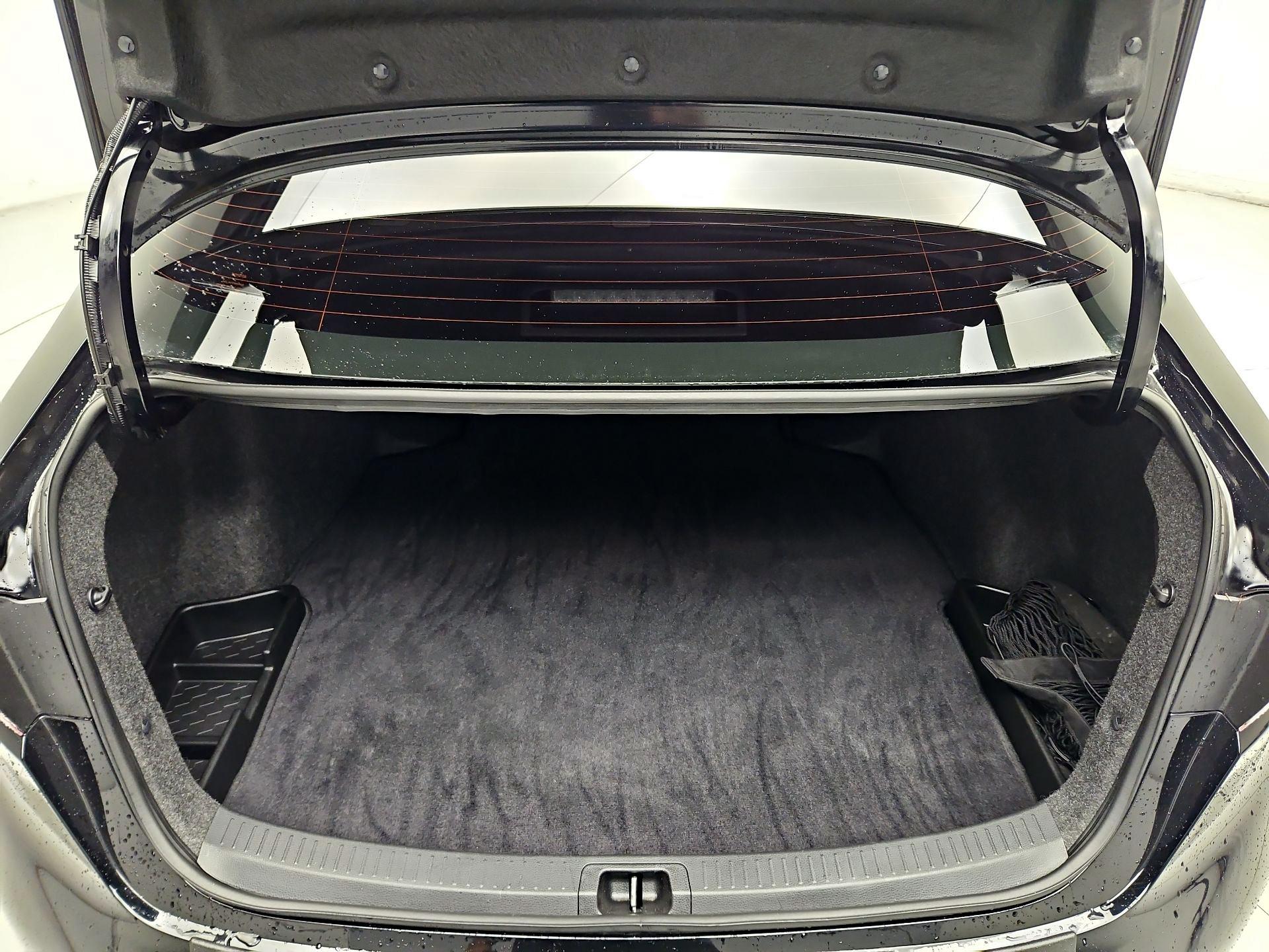 Thumbnail: 2025 Toyota Corolla - 18