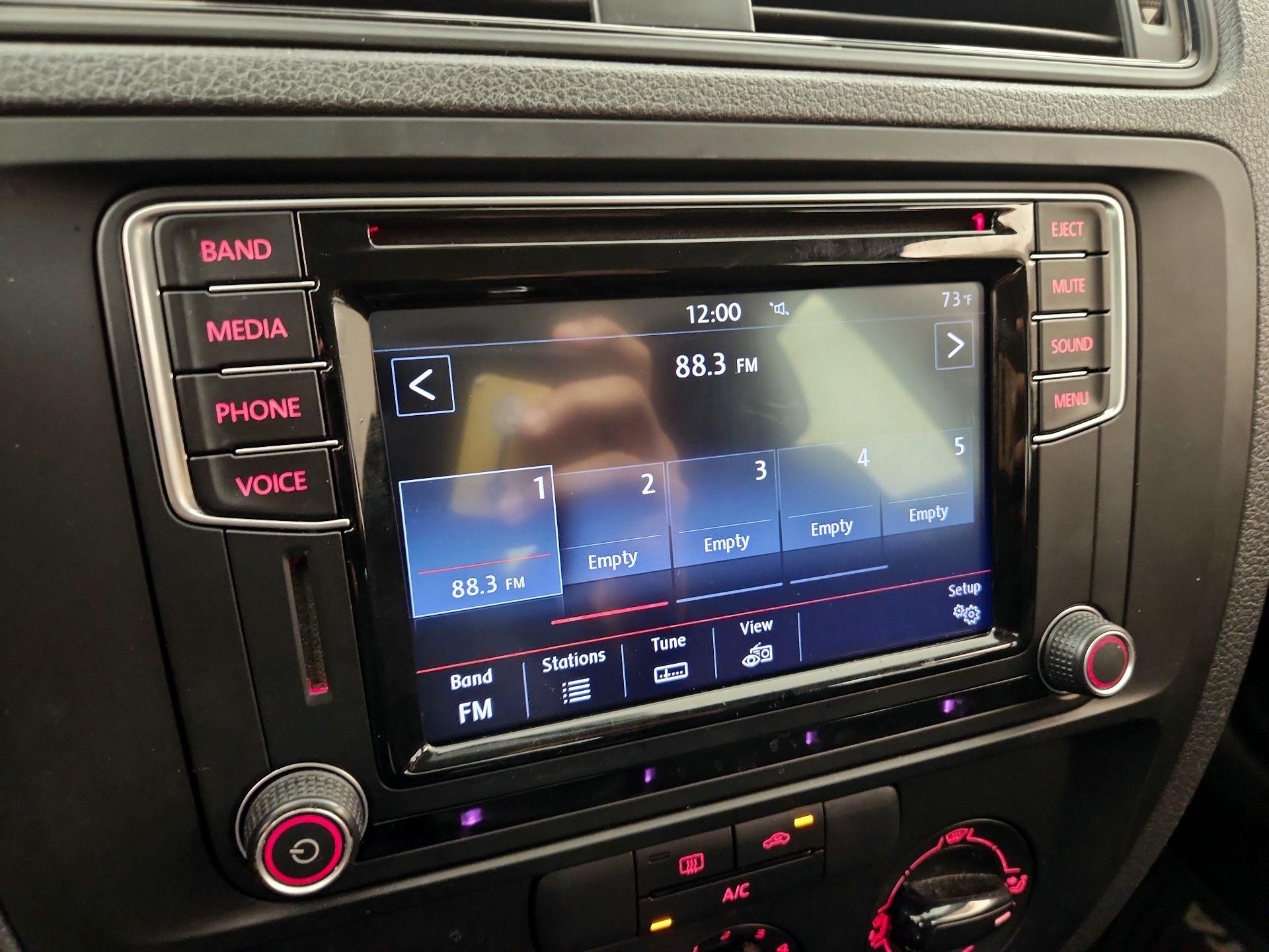 Thumbnail: 2016 Volkswagen Jetta - 15