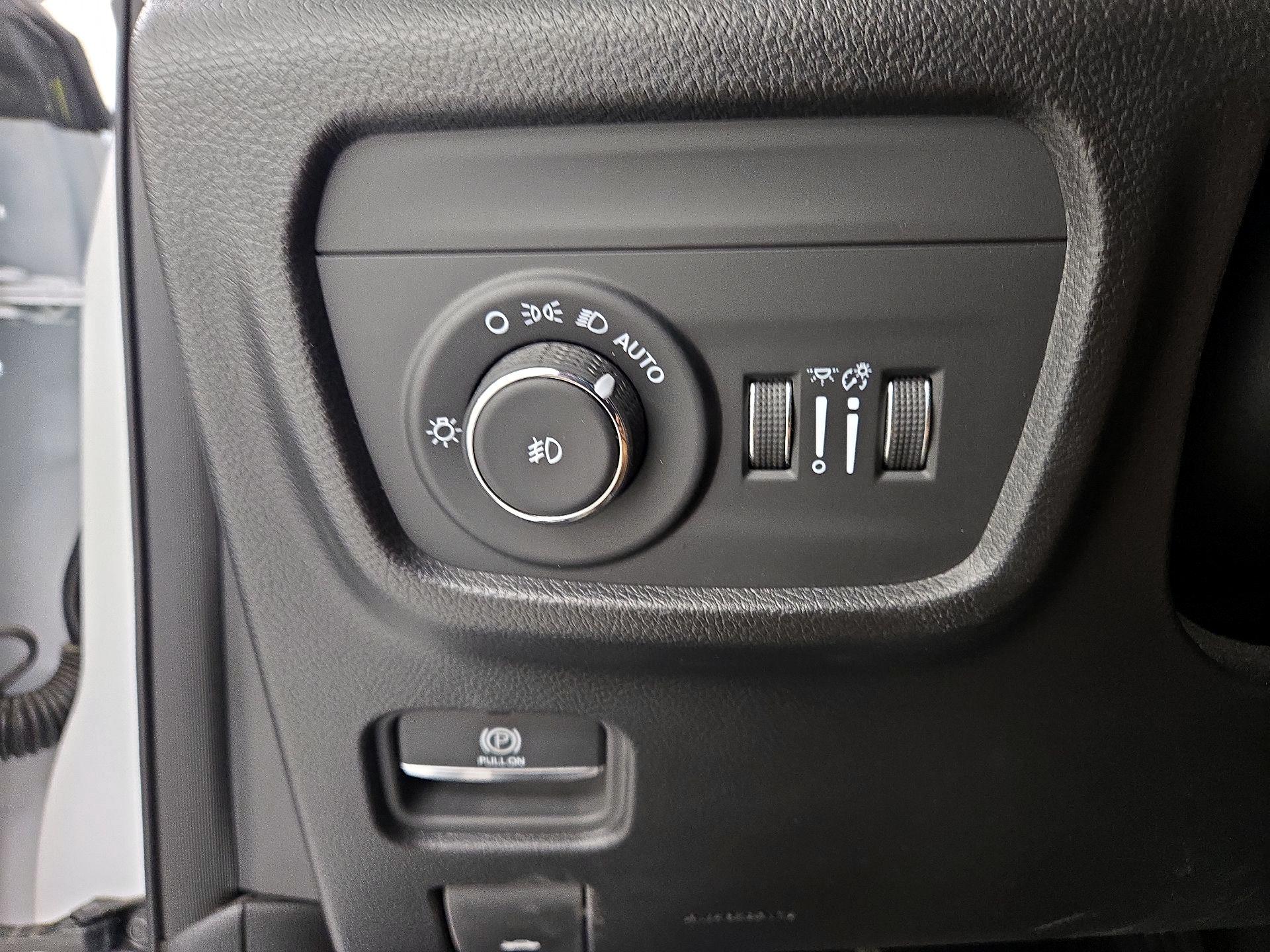 Thumbnail: 2025 Jeep Grand Cherokee L - 13