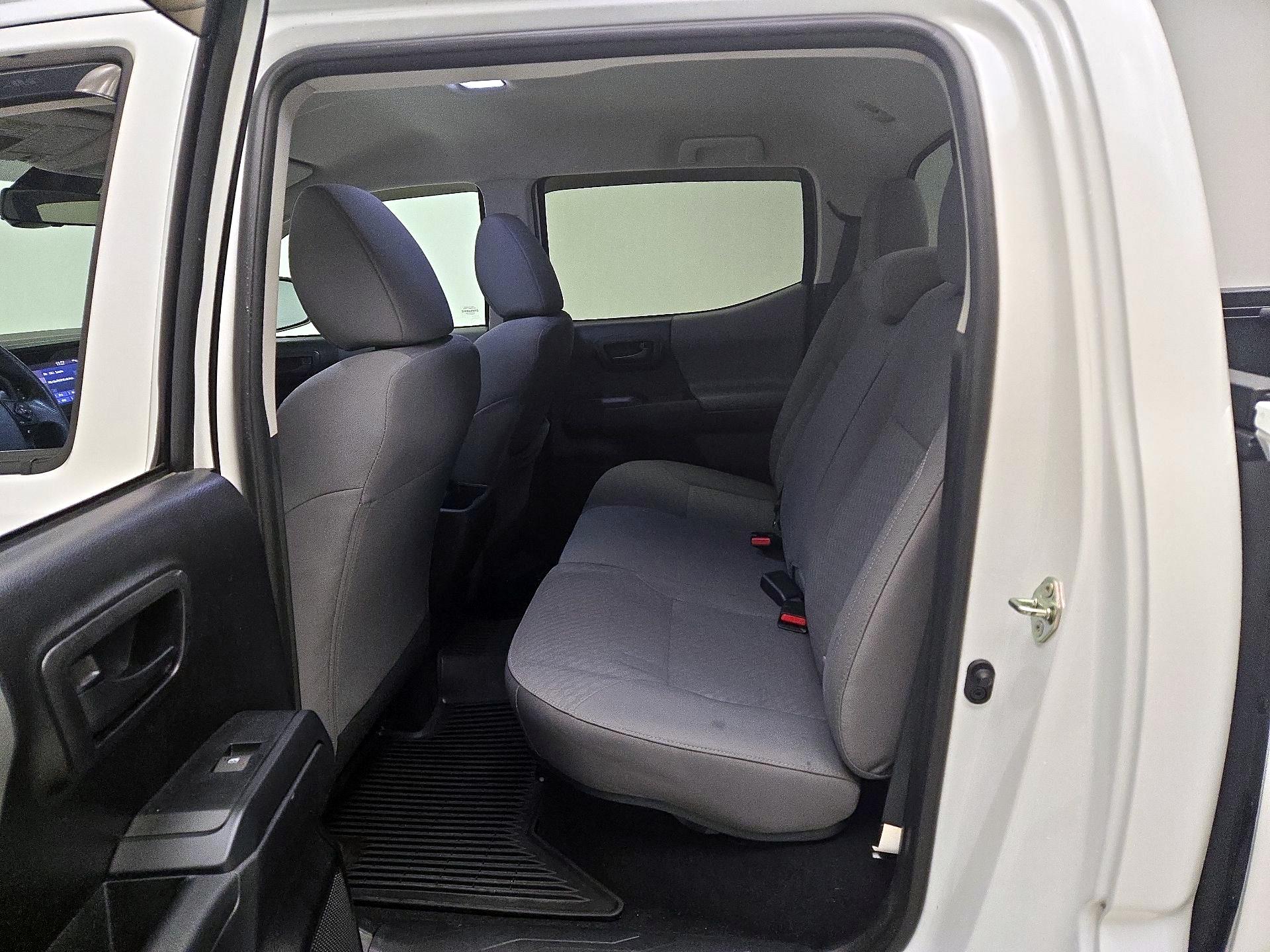 Thumbnail: 2020 Toyota Tacoma - 19