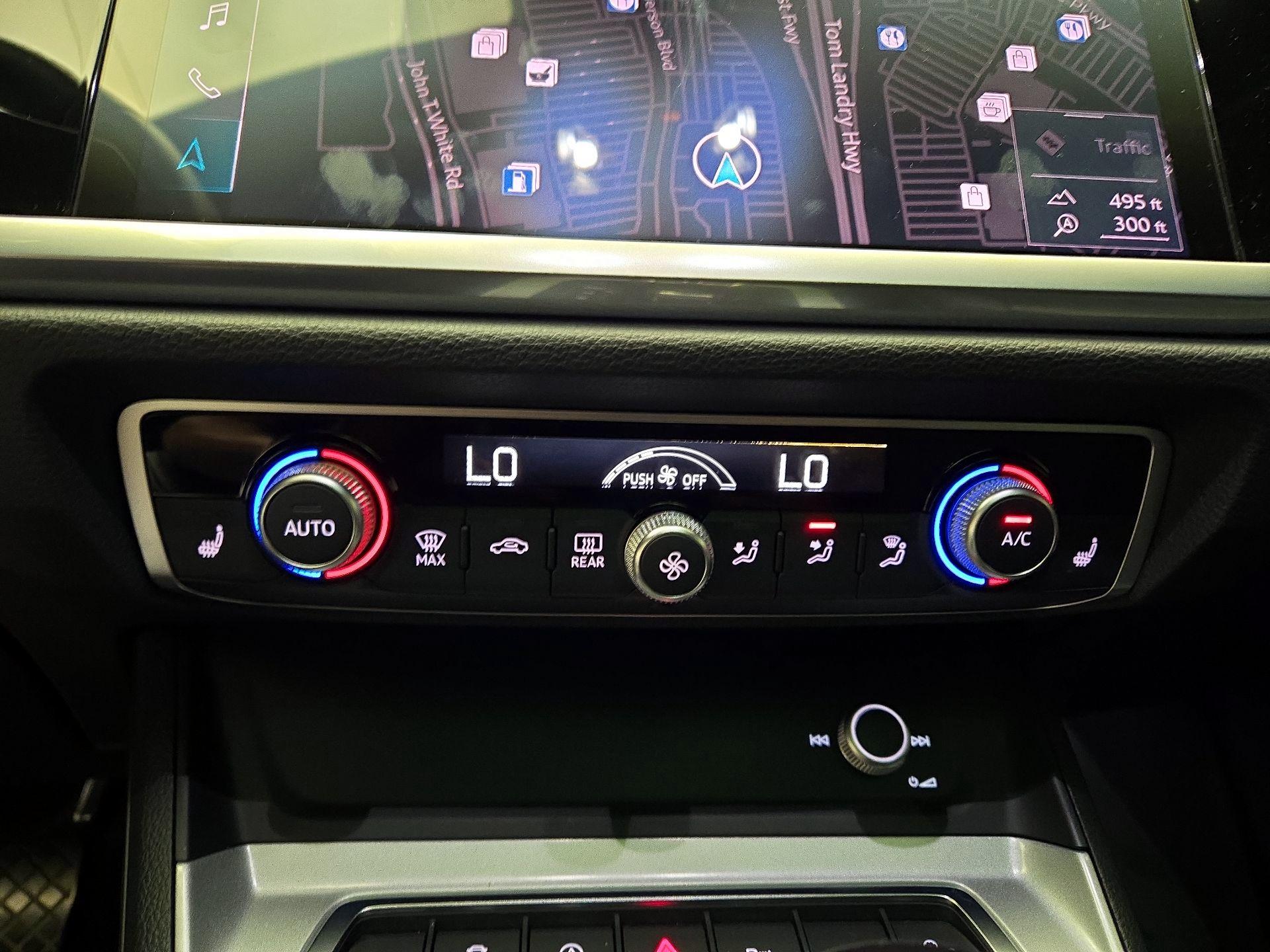 Thumbnail: 2023 Audi Q3 - 17