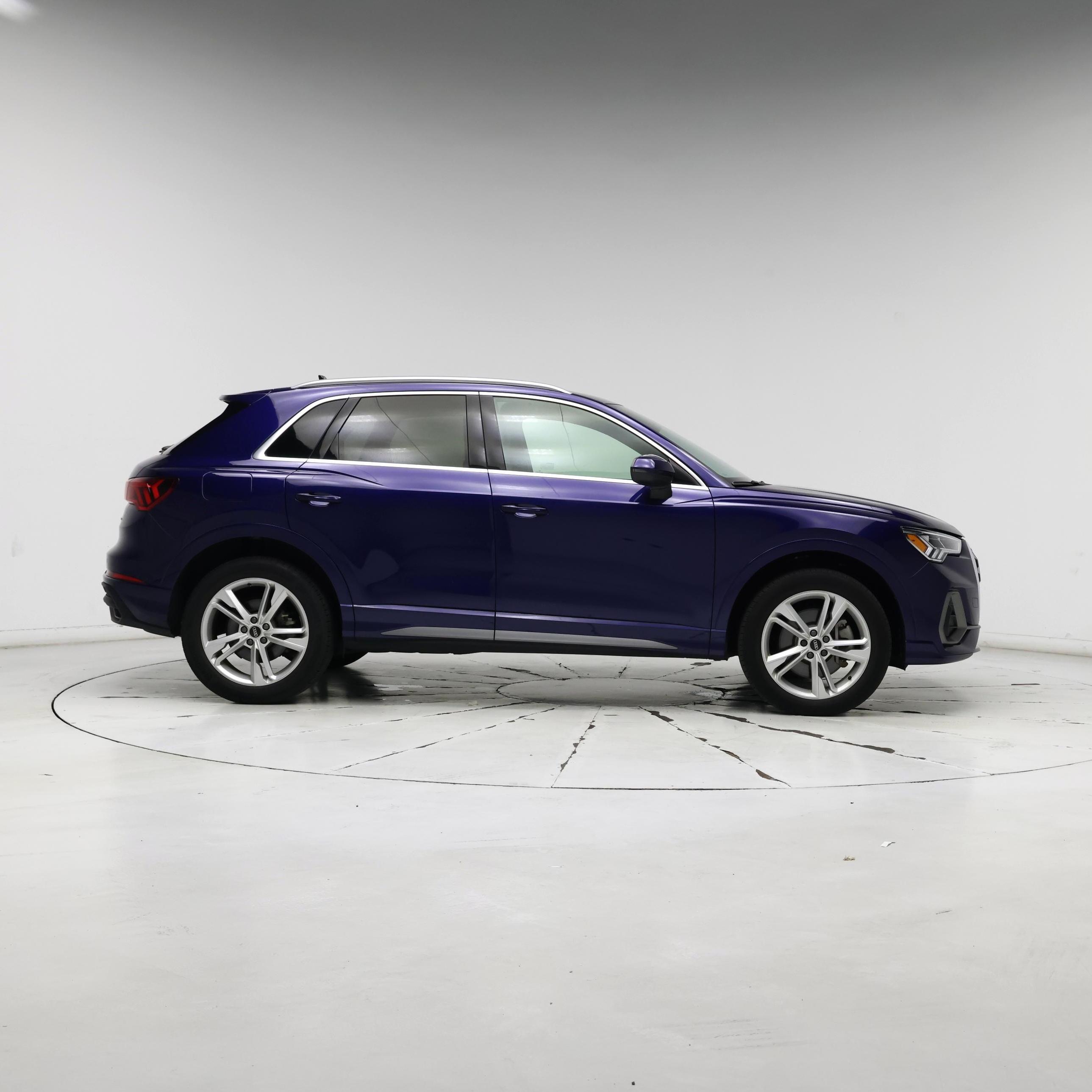 Thumbnail: 2023 Audi Q3 - 7
