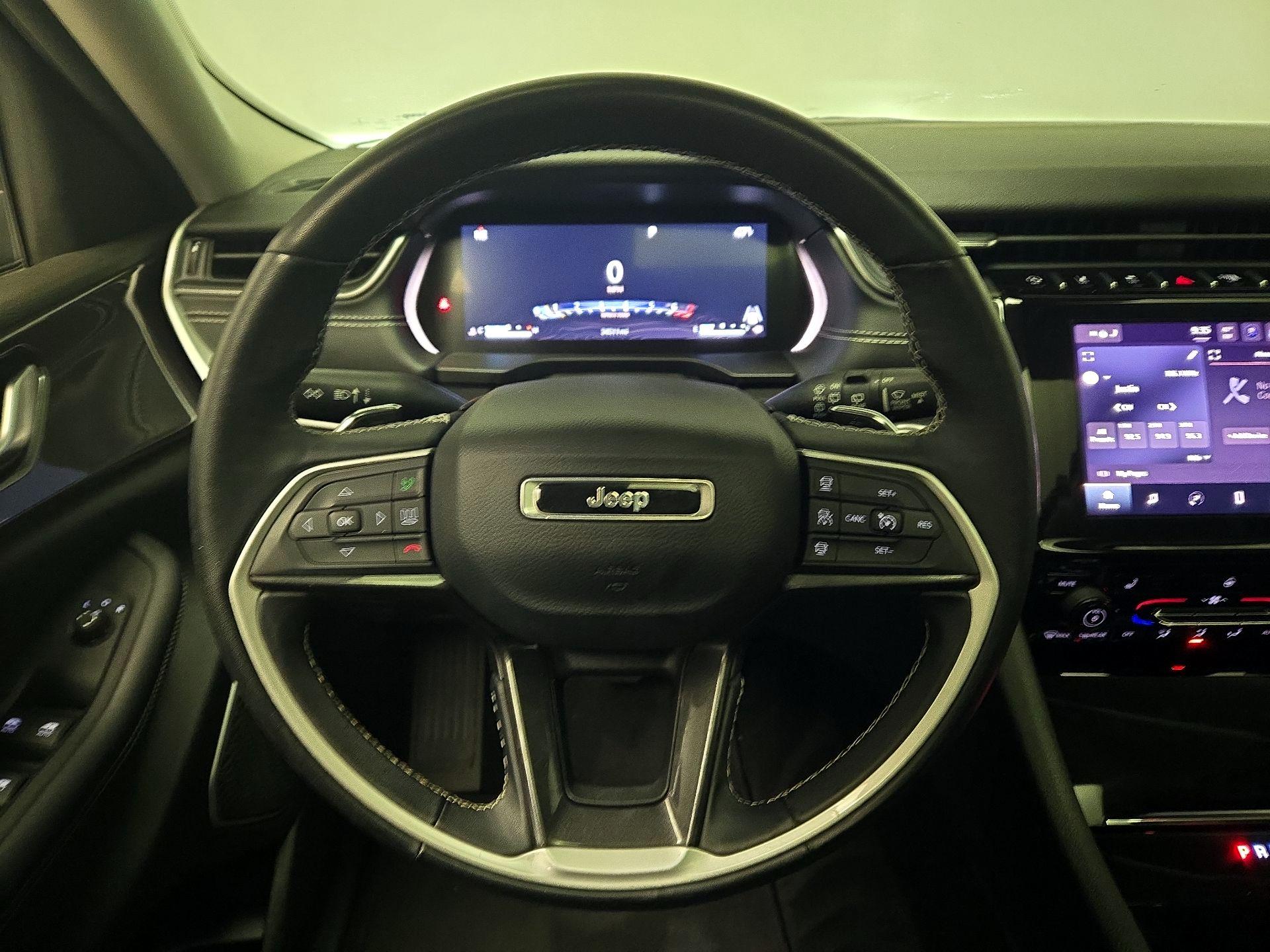 Thumbnail: 2022 Jeep Grand Cherokee - 10