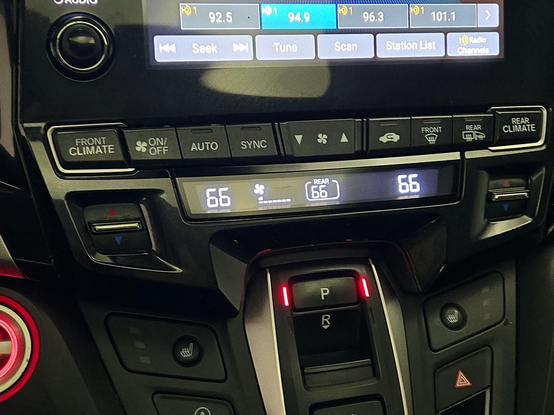 Thumbnail: 2022 Honda Odyssey - 16