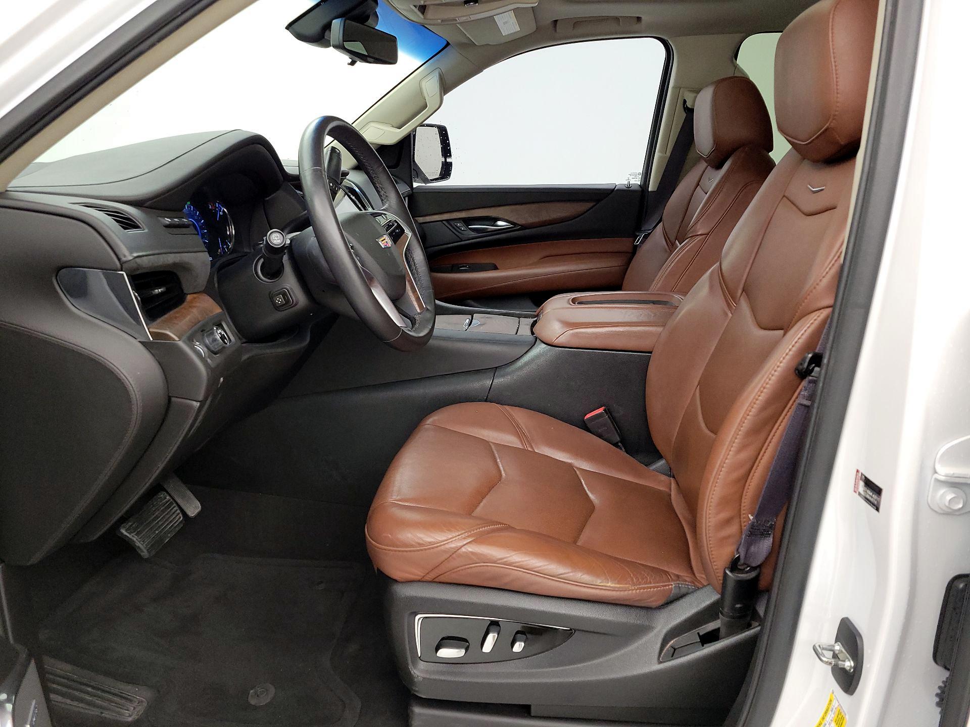 Thumbnail: 2017 Cadillac Escalade - 11