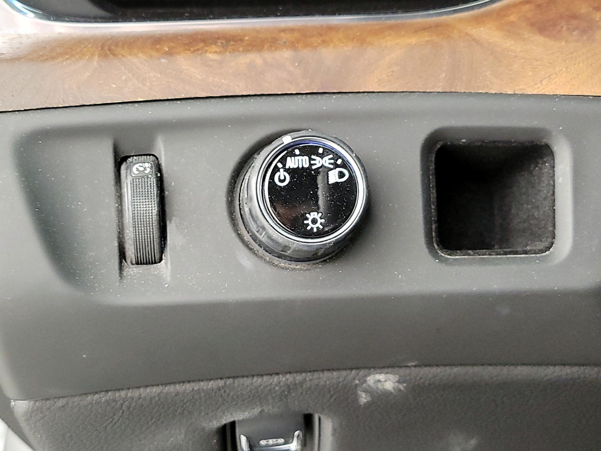 Thumbnail: 2017 Cadillac Escalade - 13