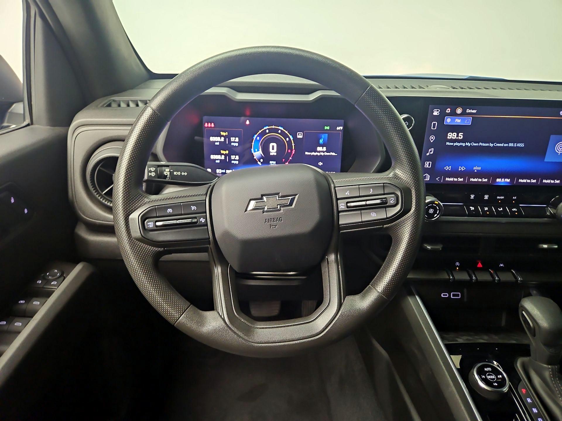 Thumbnail: 2024 Chevrolet Colorado - 10