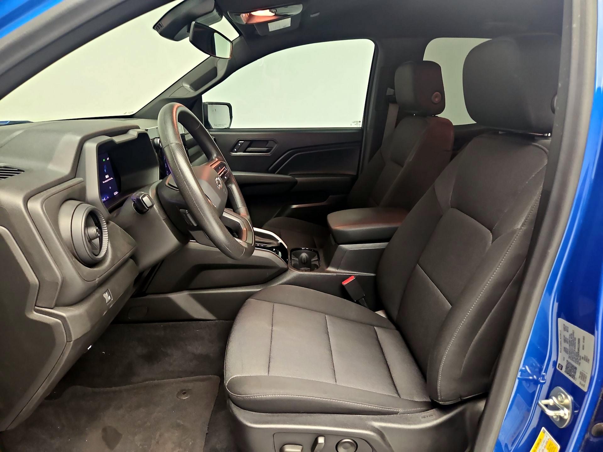 Thumbnail: 2024 Chevrolet Colorado - 11