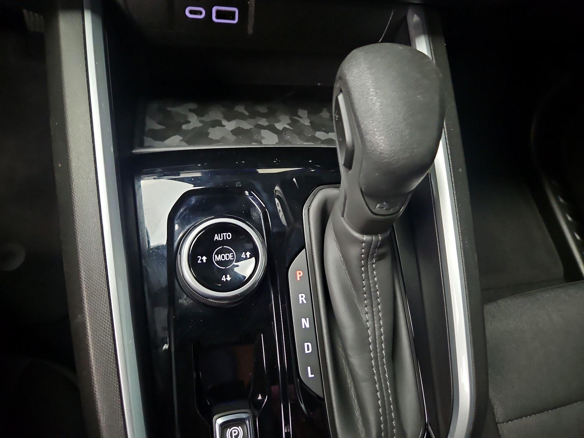 Thumbnail: 2024 Chevrolet Colorado - 16