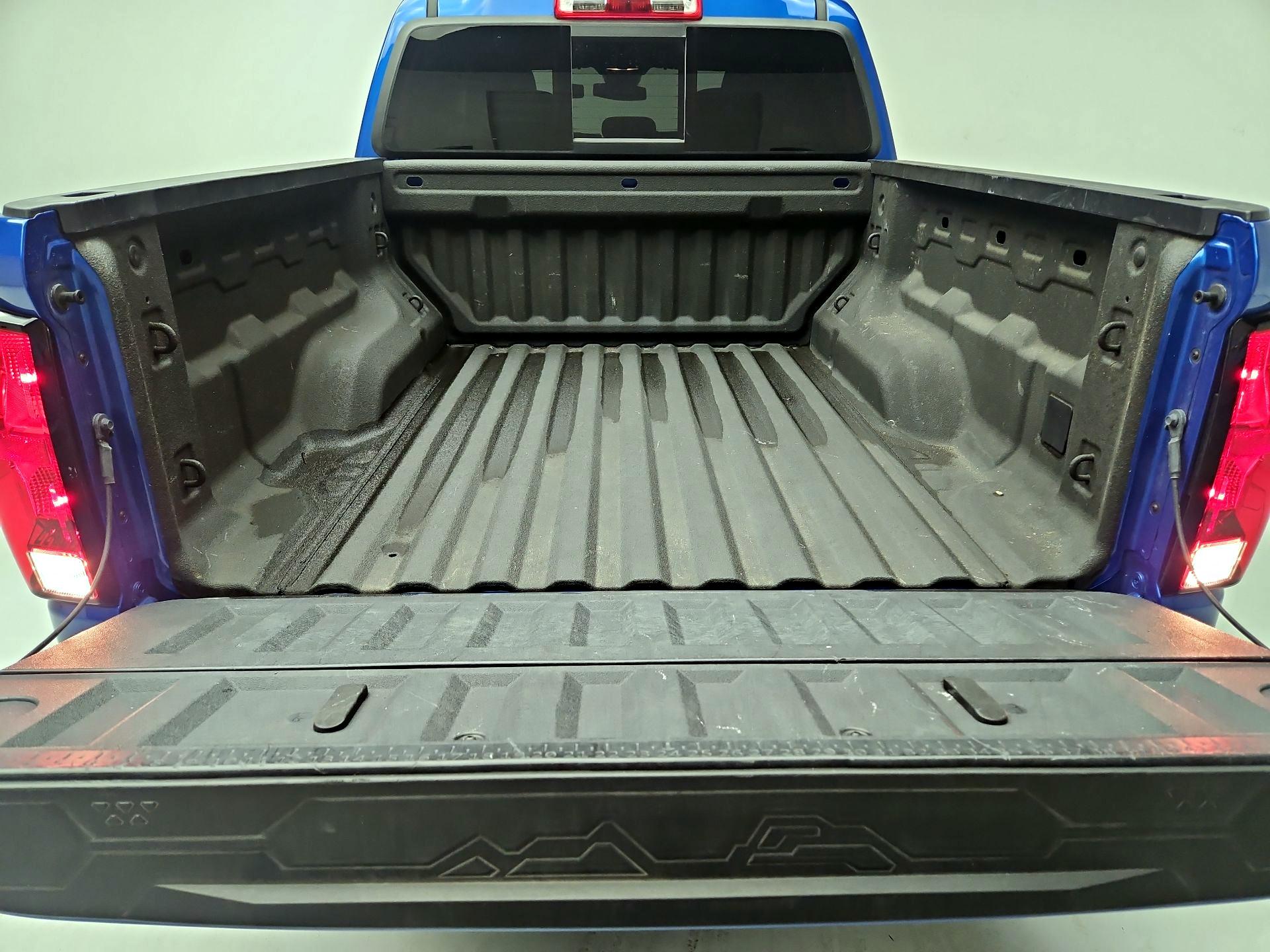 Thumbnail: 2024 Chevrolet Colorado - 19