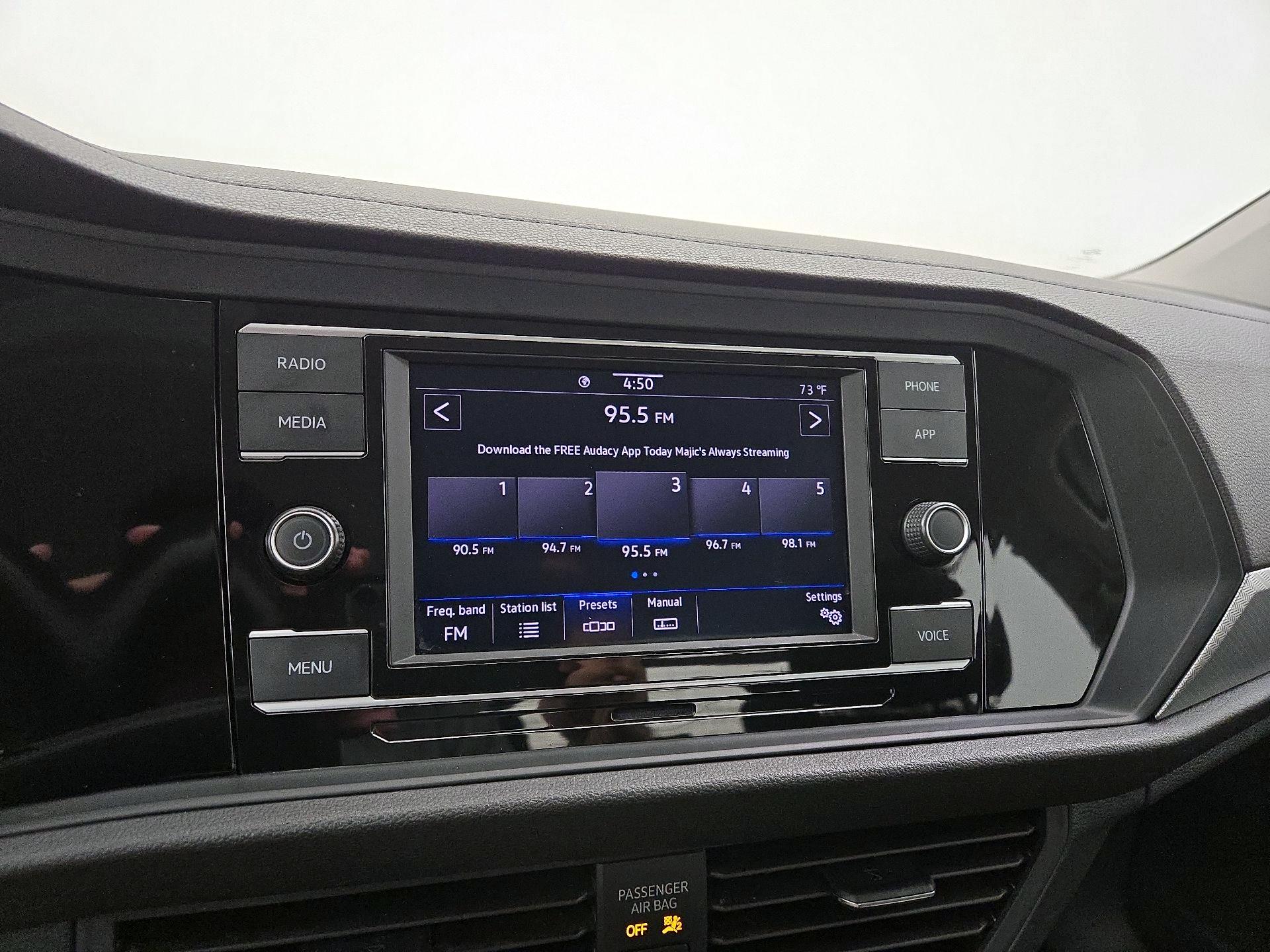 Thumbnail: 2024 Volkswagen Jetta - 15