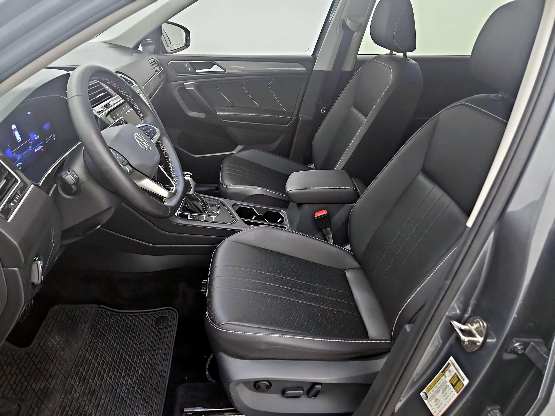 Thumbnail: 2024 Volkswagen Tiguan - 11