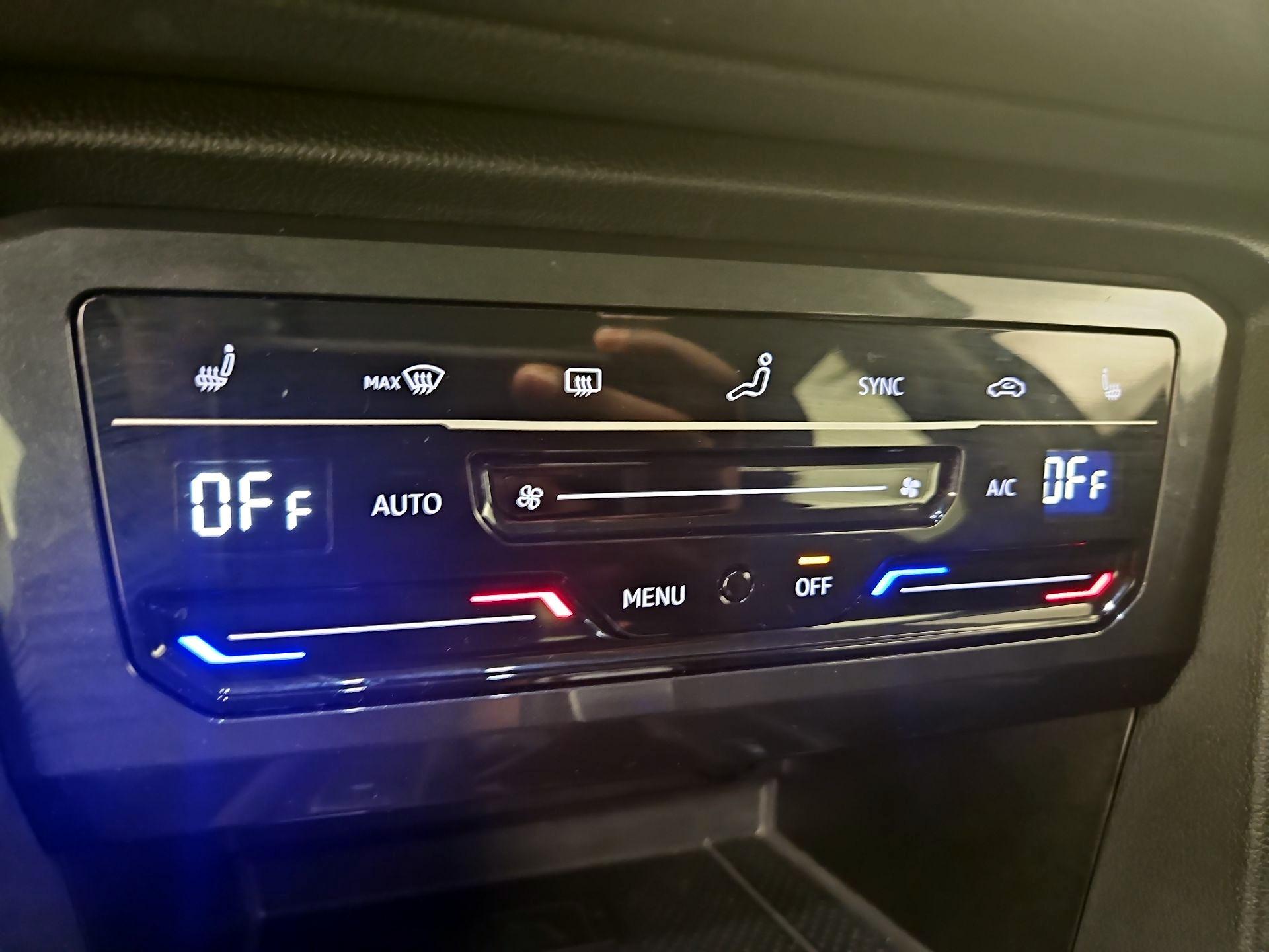 Thumbnail: 2024 Volkswagen Tiguan - 16