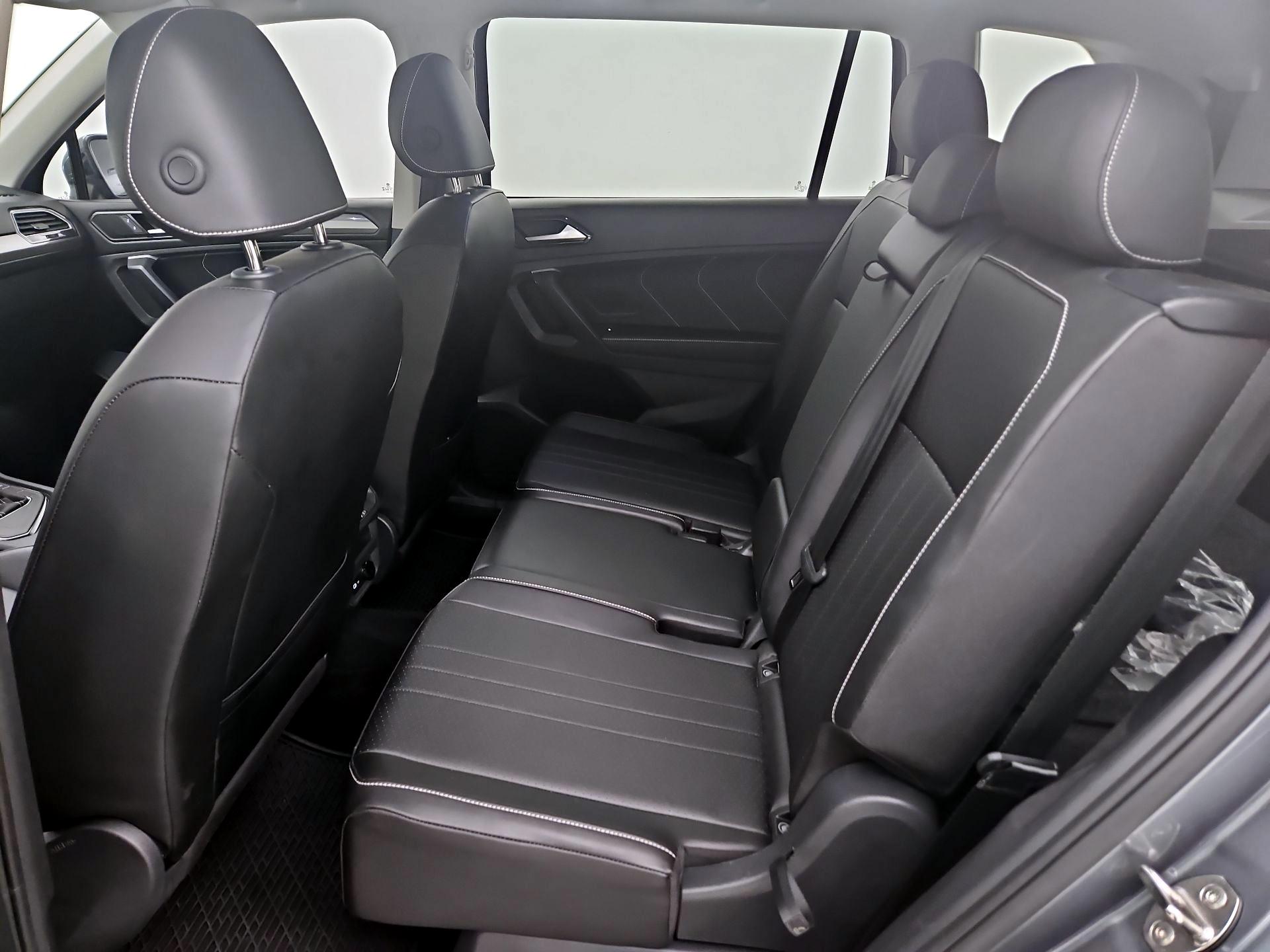 Thumbnail: 2024 Volkswagen Tiguan - 20