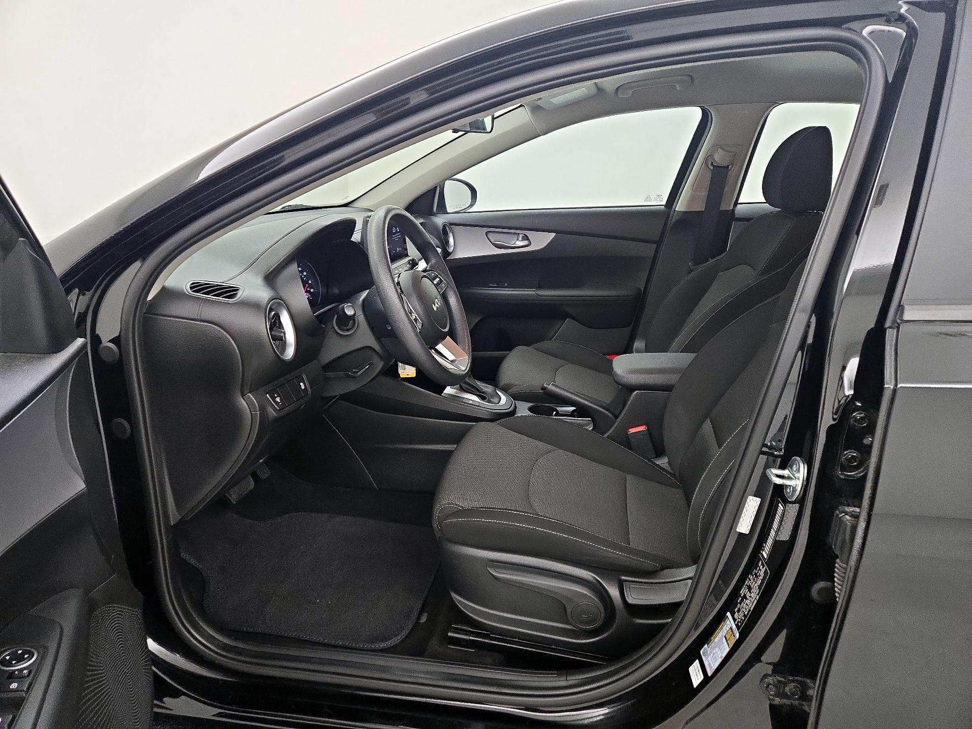 Thumbnail: 2023 Kia Forte - 11