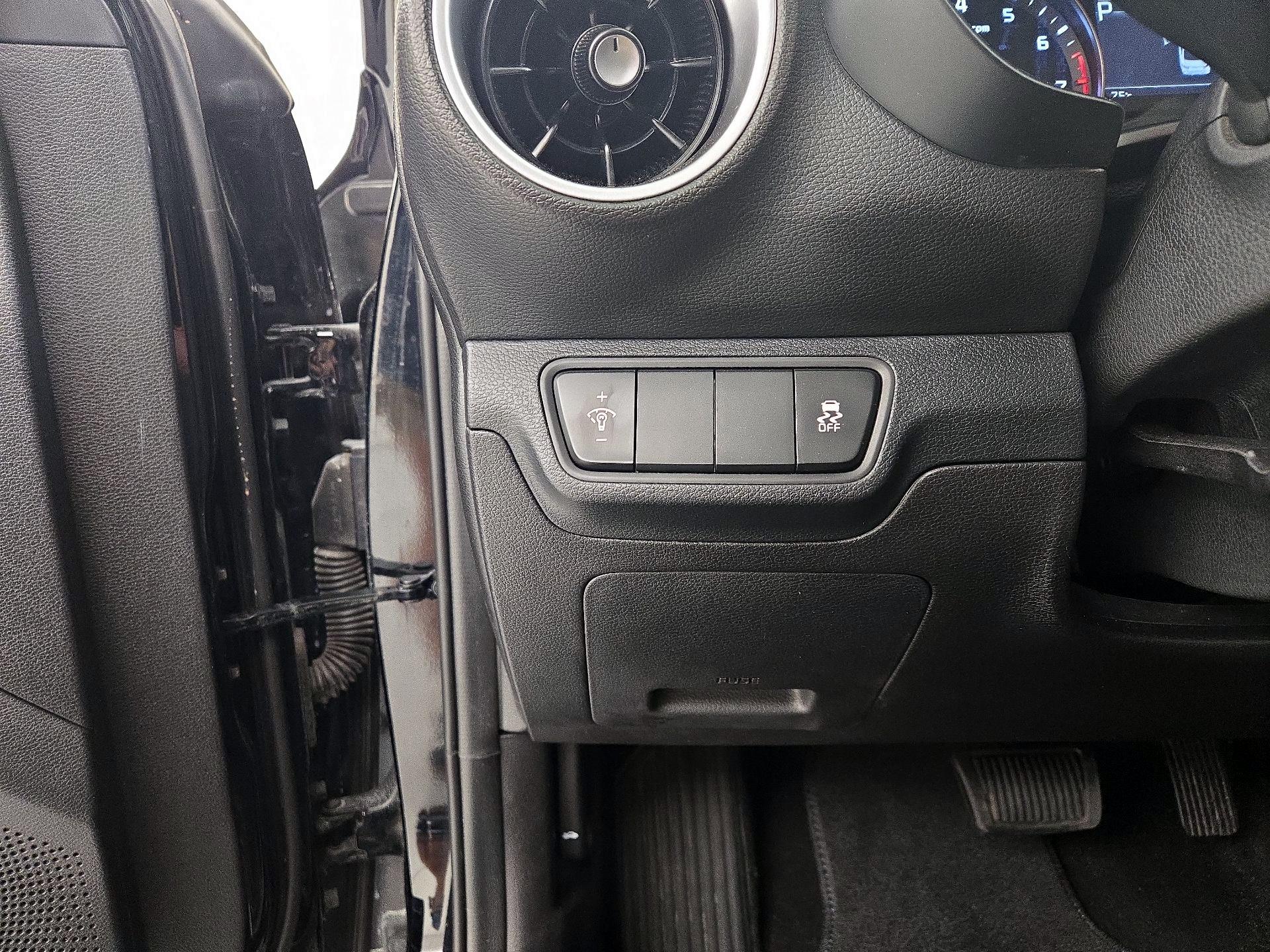 Thumbnail: 2023 Kia Forte - 13