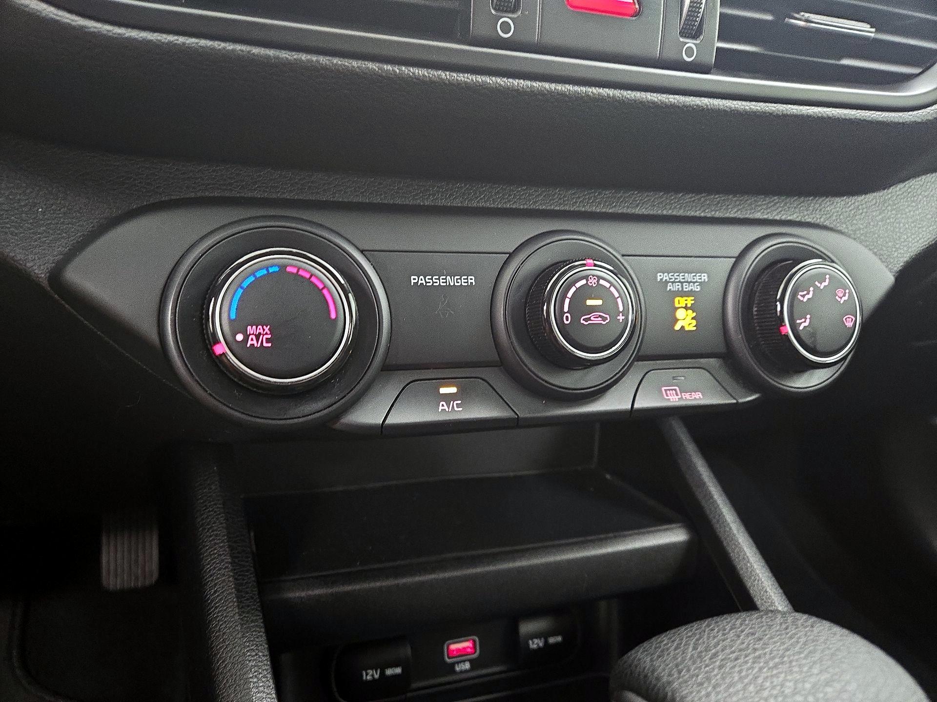 Thumbnail: 2023 Kia Forte - 16