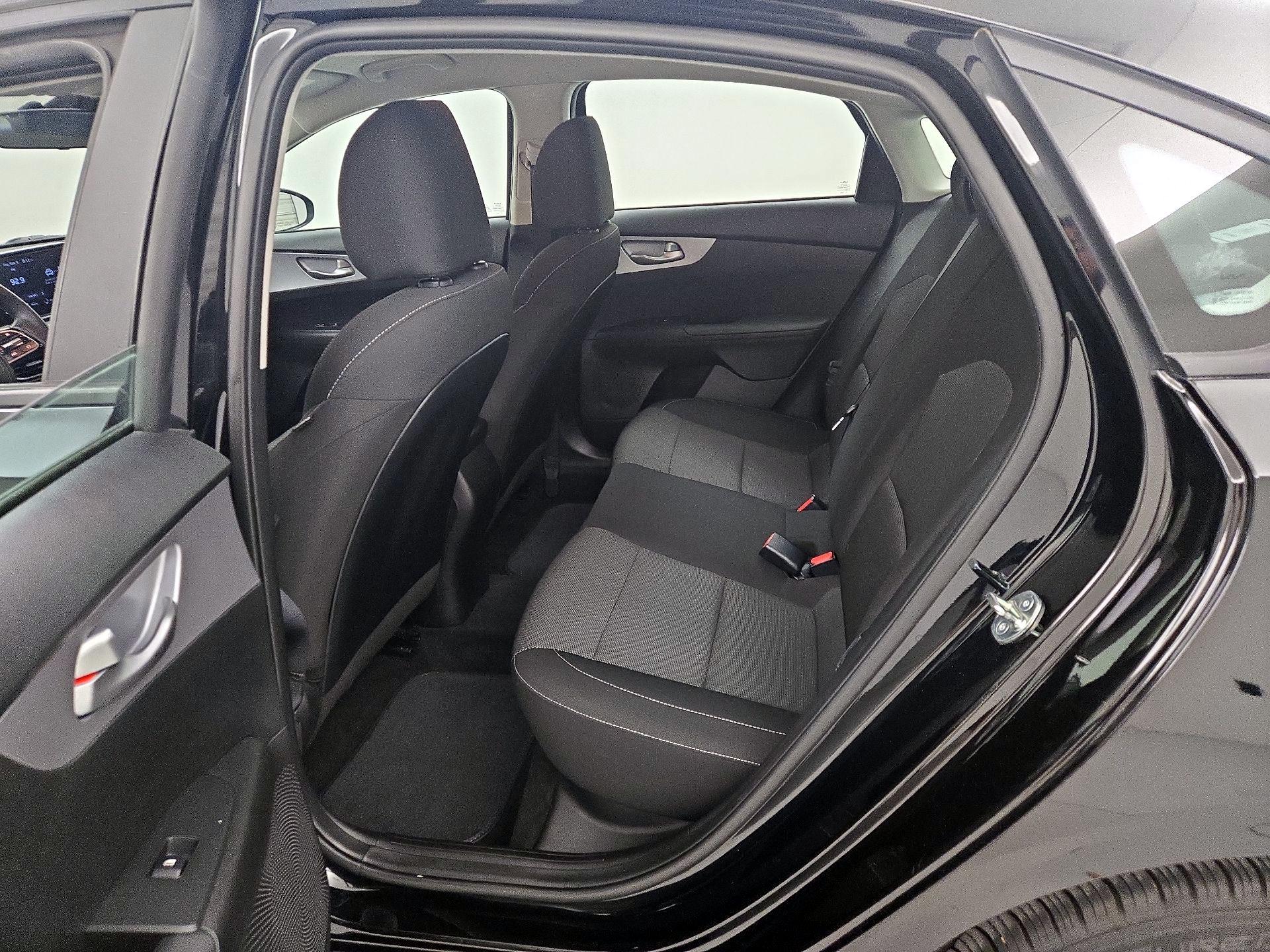 Thumbnail: 2023 Kia Forte - 19