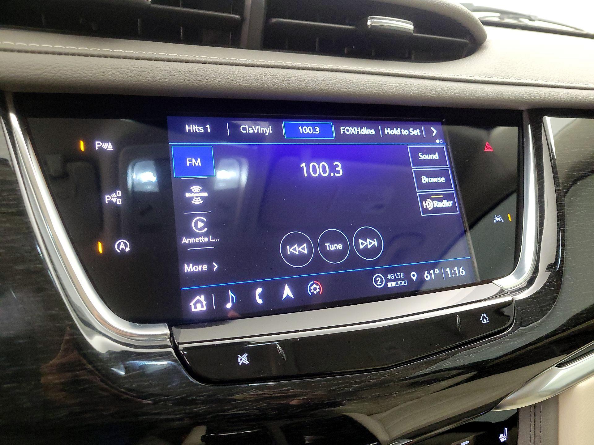 Thumbnail: 2023 Cadillac XT6 - 16