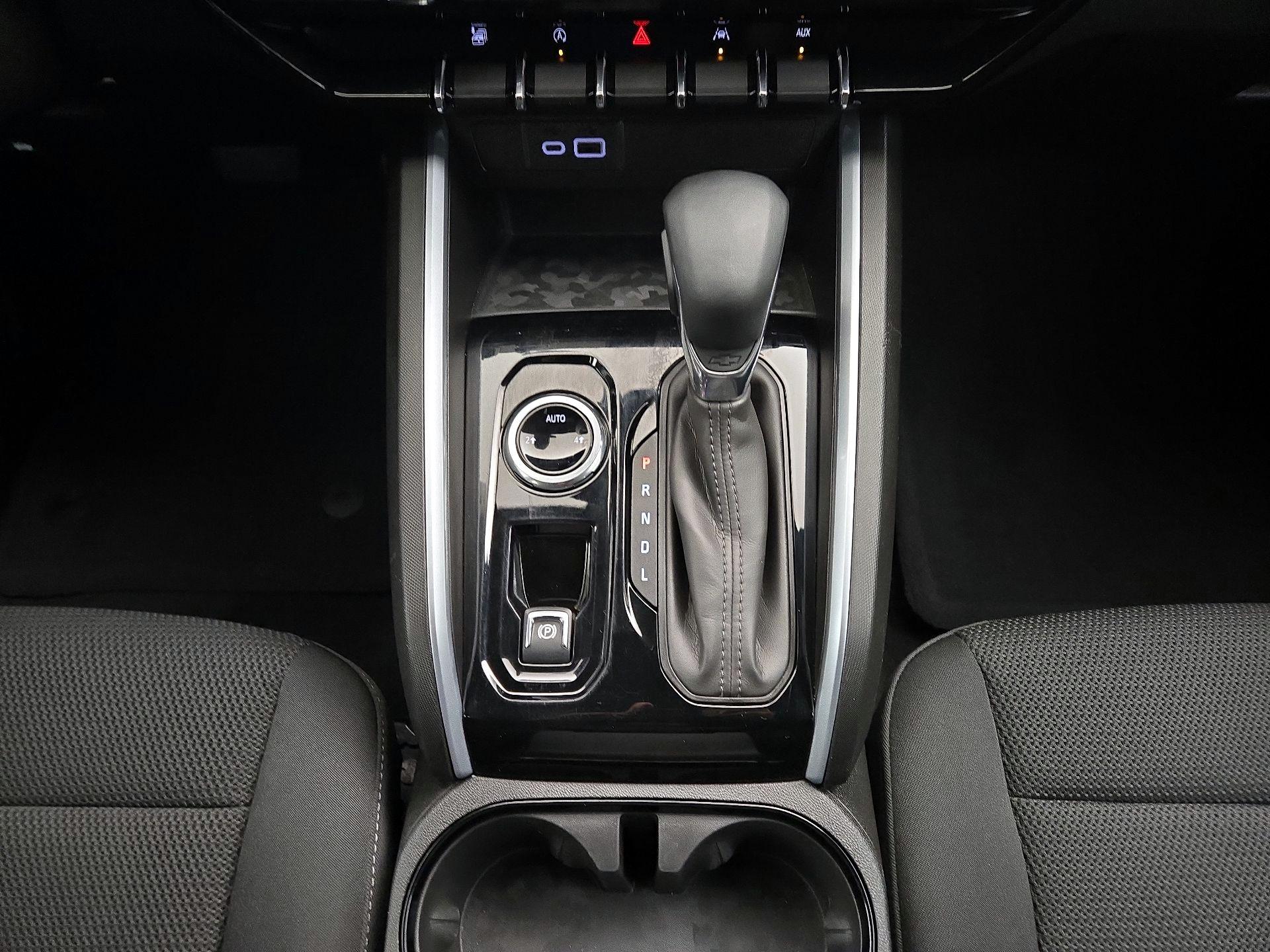 Thumbnail: 2024 Chevrolet Colorado - 17