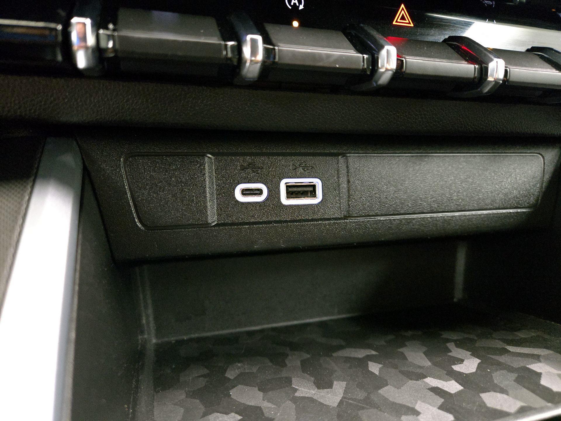 Thumbnail: 2024 Chevrolet Colorado - 18