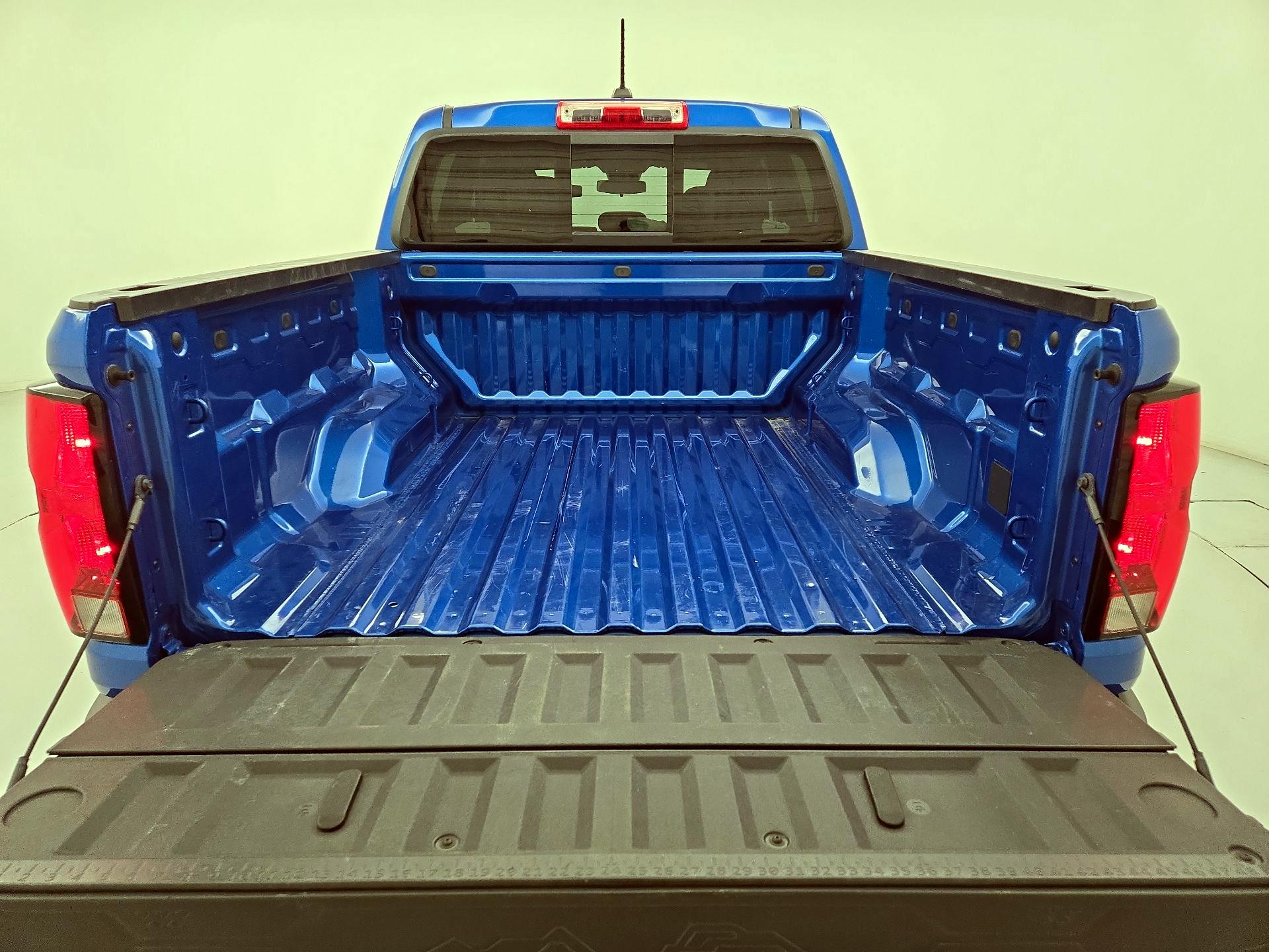 Thumbnail: 2024 Chevrolet Colorado - 20