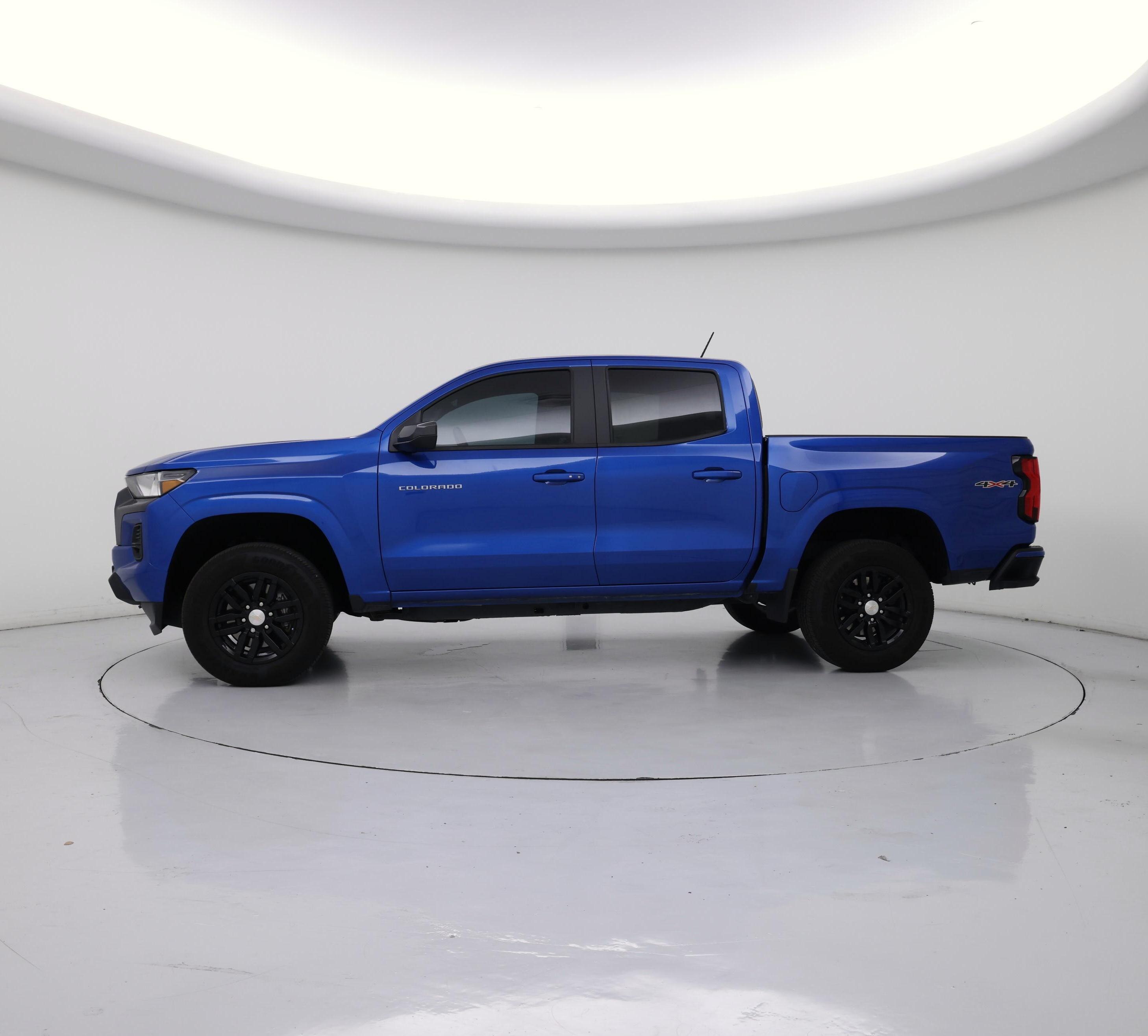 Thumbnail: 2024 Chevrolet Colorado - 3