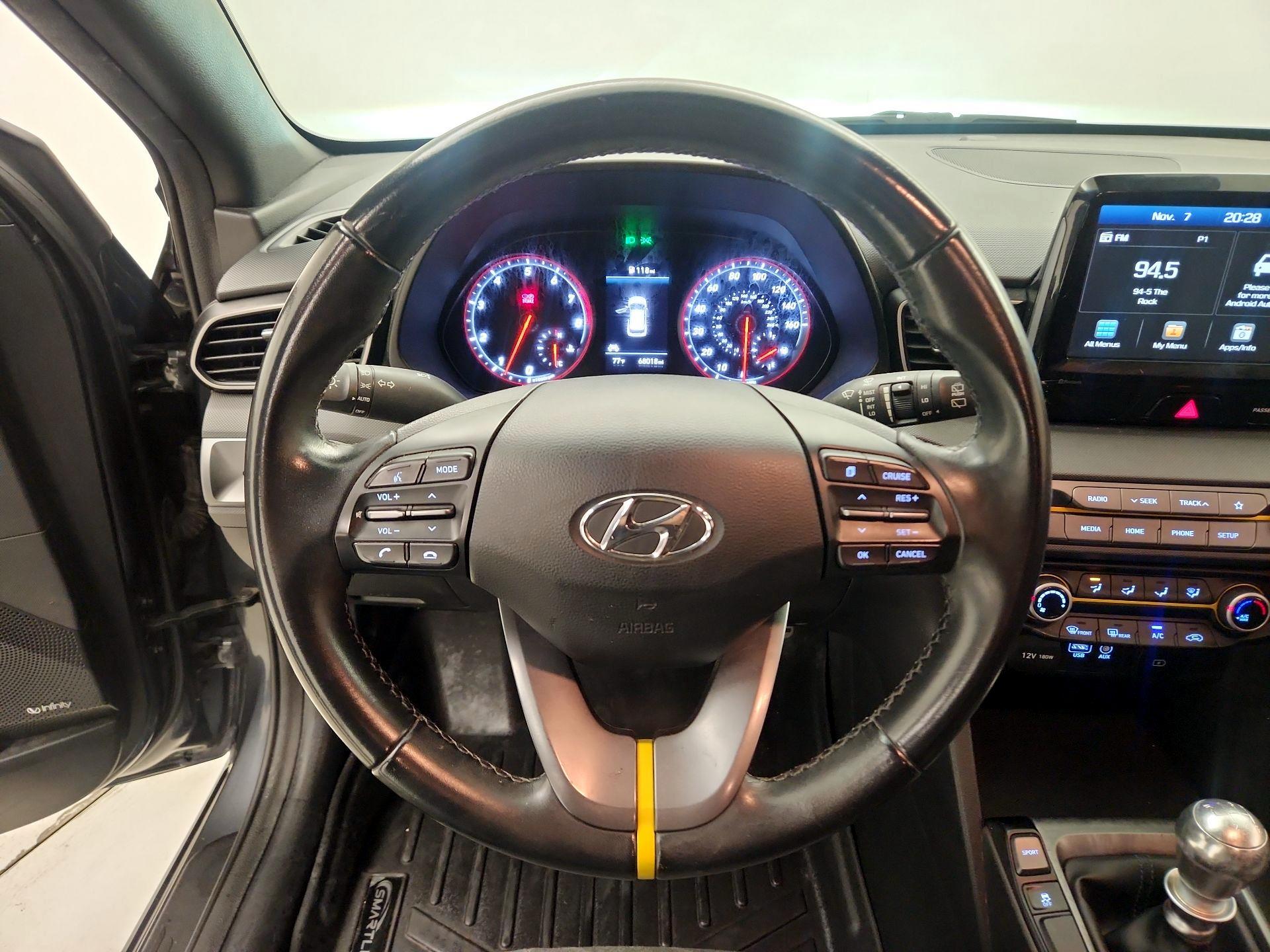 Thumbnail: 2020 Hyundai Veloster - 10