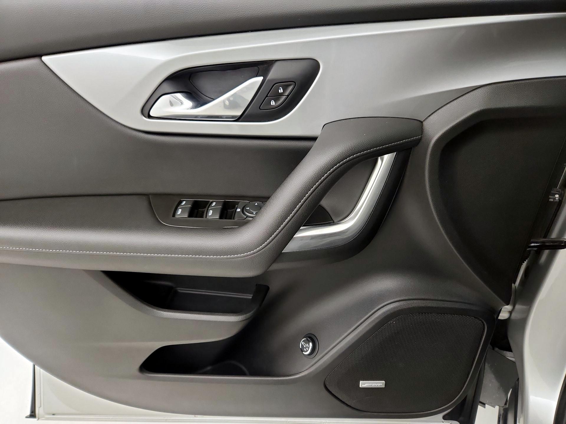 Thumbnail: 2020 Chevrolet Blazer - 12