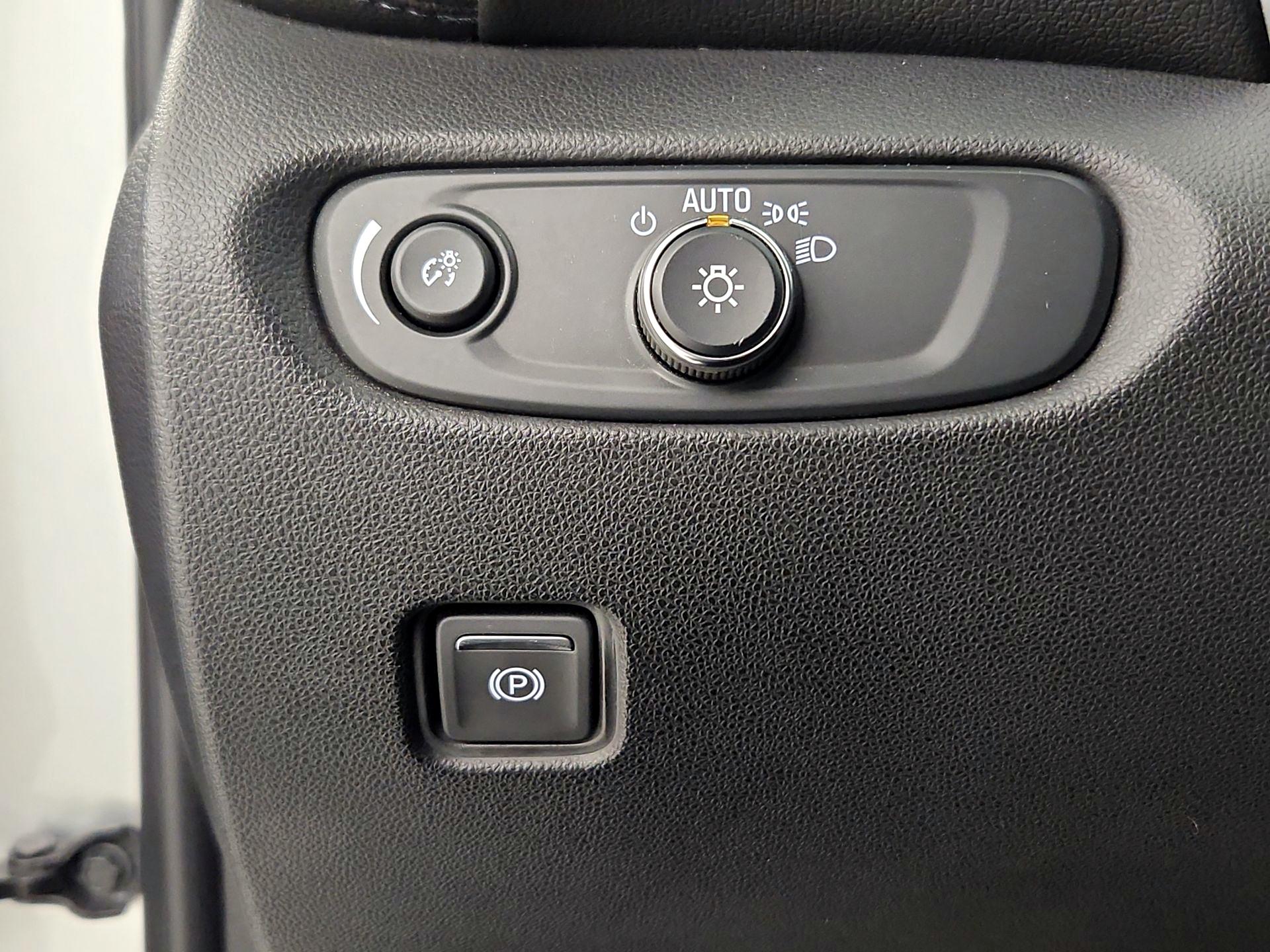 Thumbnail: 2020 Chevrolet Blazer - 13