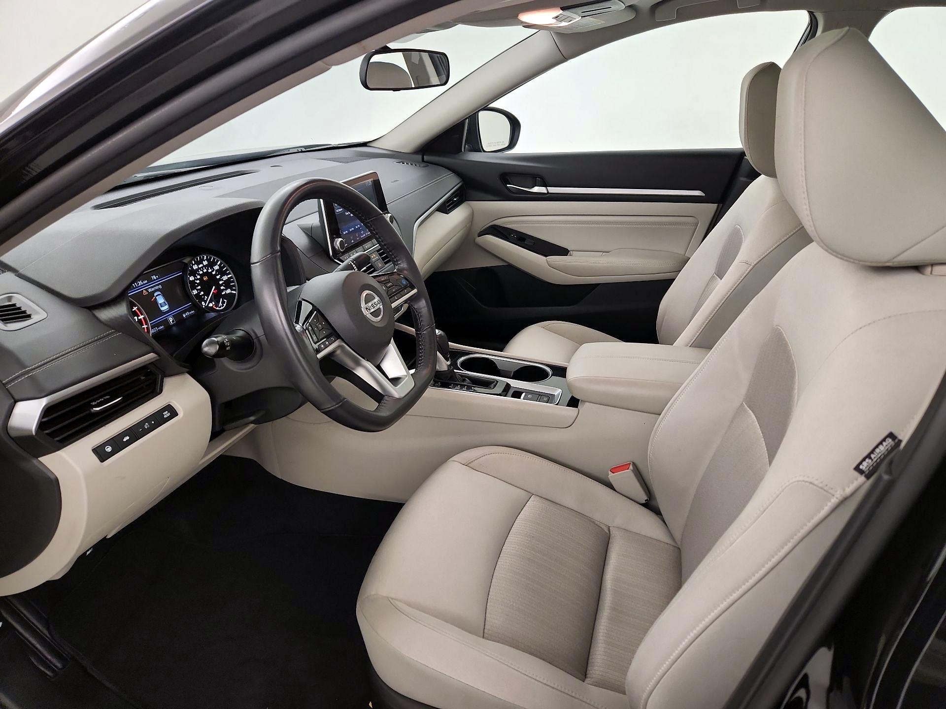 Thumbnail: 2022 Nissan Altima - 11