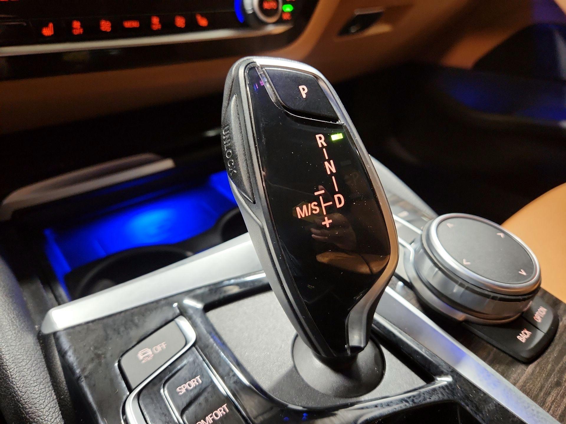 Thumbnail: 2020 BMW 5 Series - 15