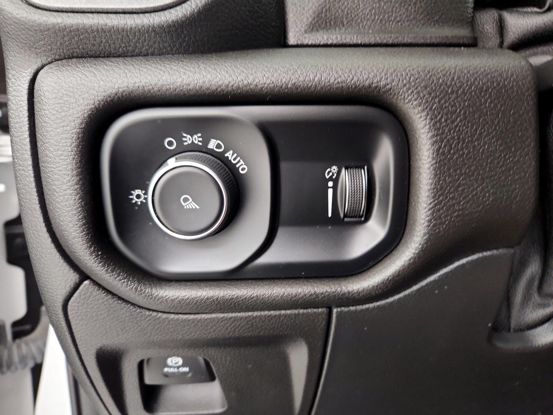 Thumbnail: 2021 RAM 1500 - 13