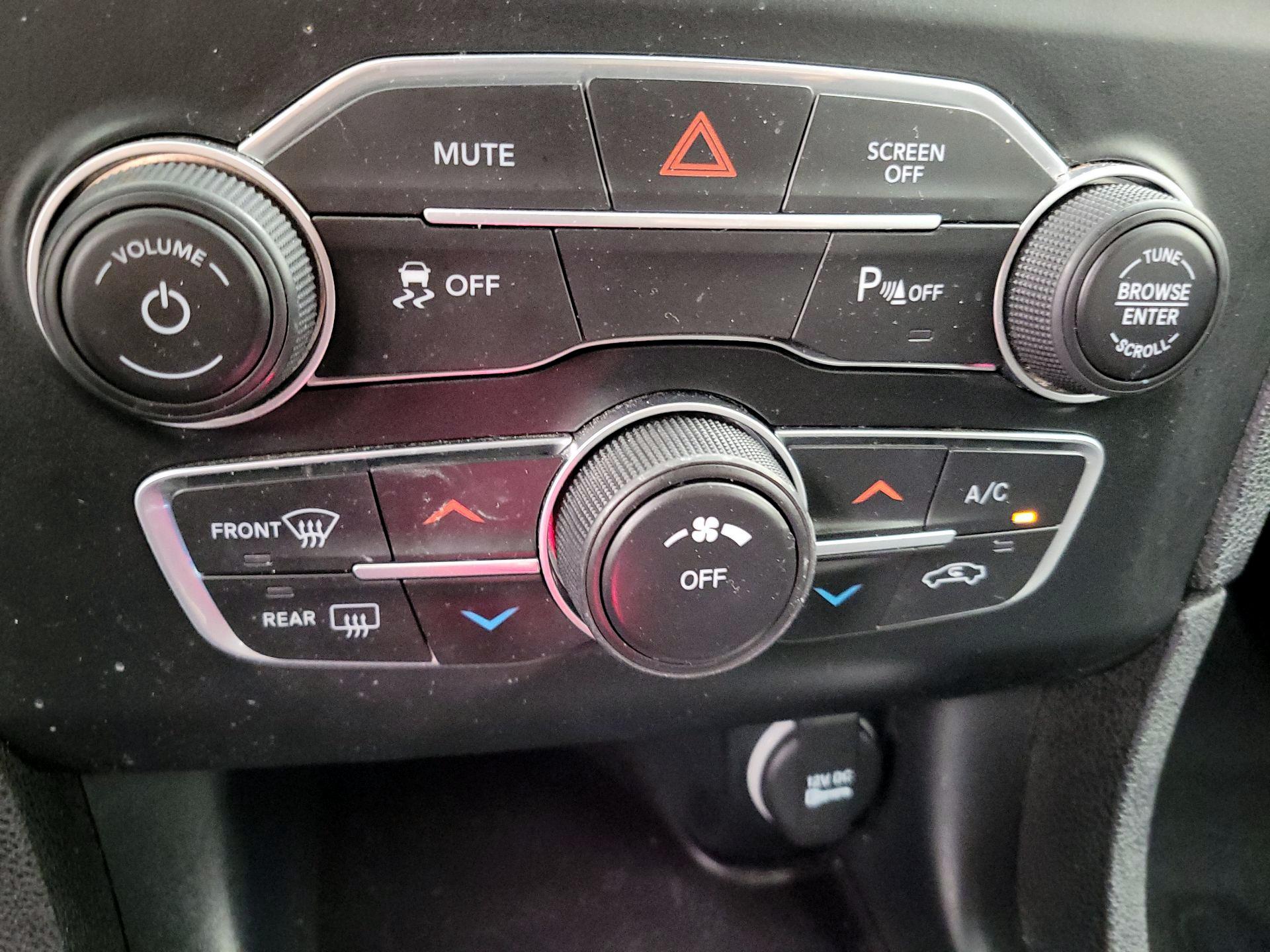 Thumbnail: 2022 Dodge Charger - 16