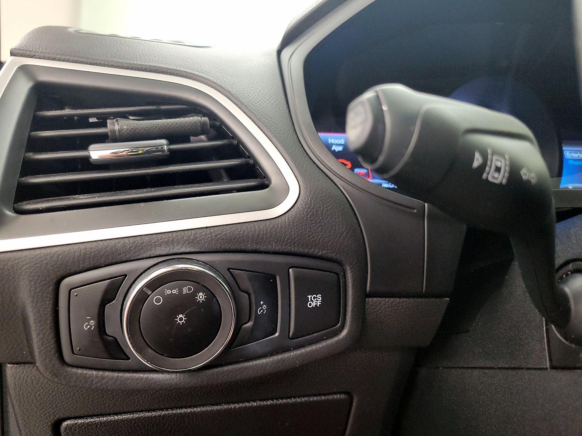 Thumbnail: 2023 Ford Edge - 13