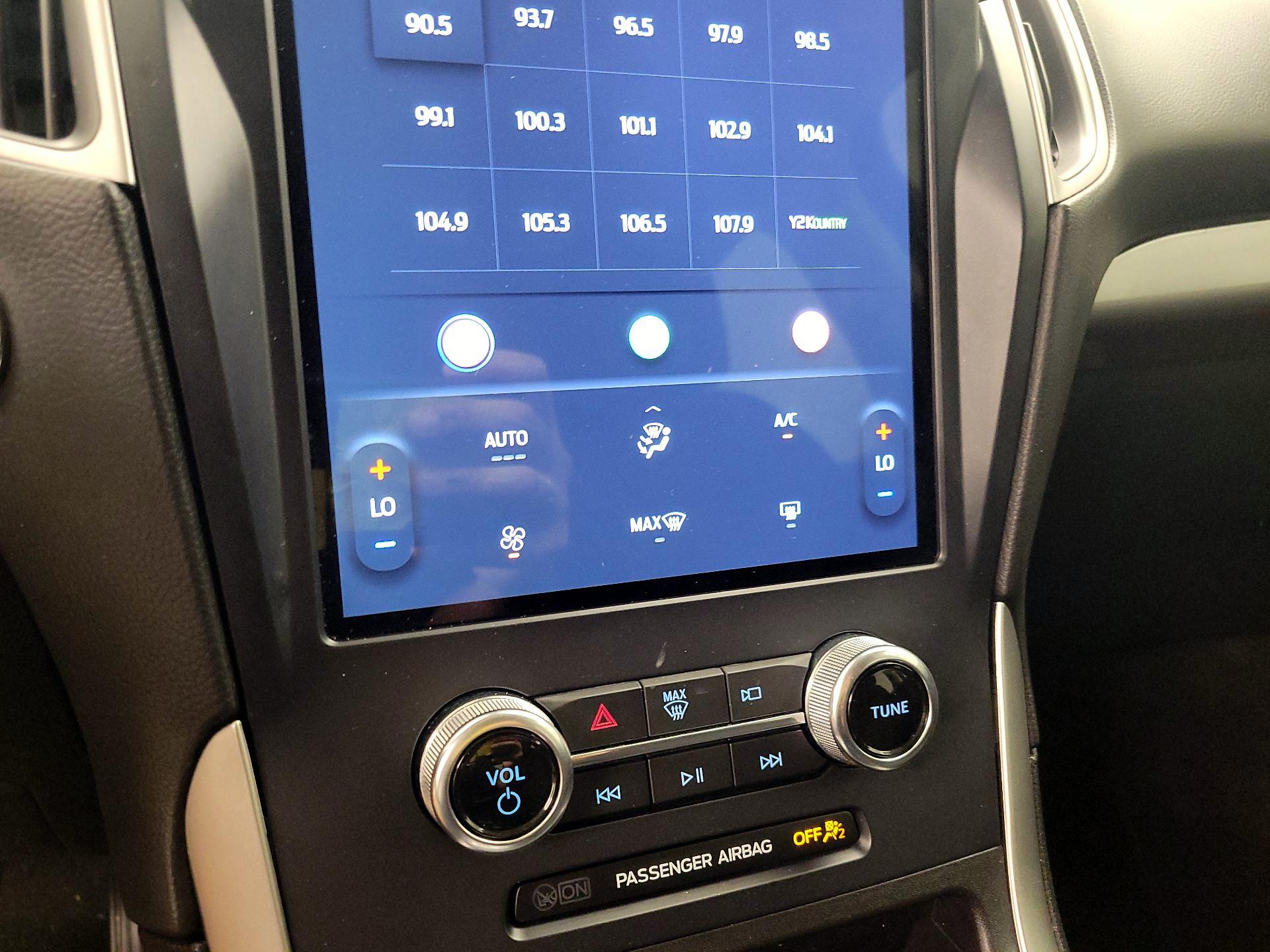 Thumbnail: 2023 Ford Edge - 16