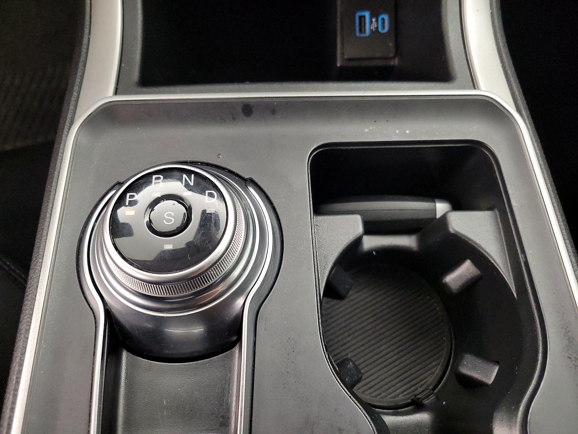 Thumbnail: 2023 Ford Edge - 17