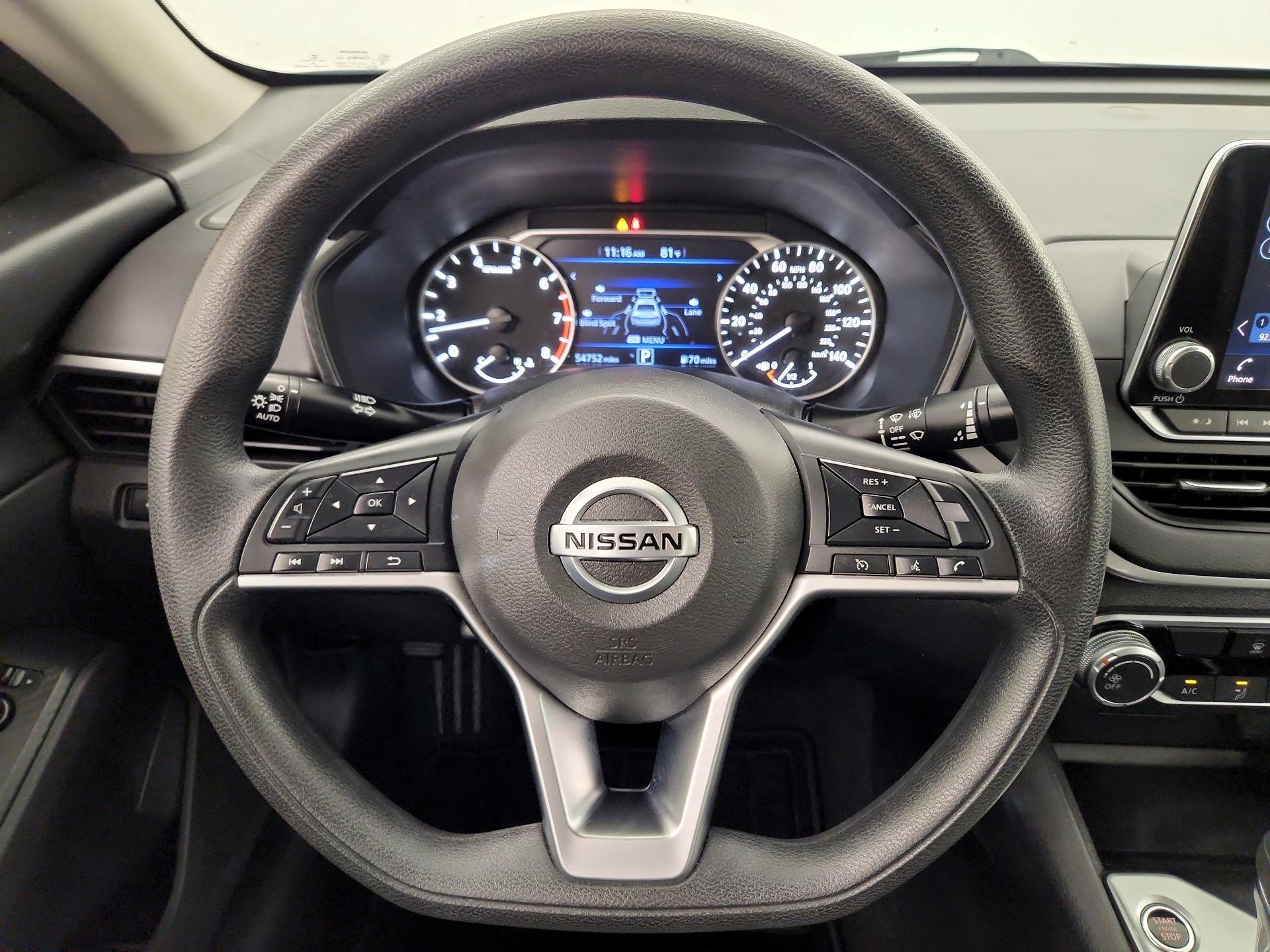 Thumbnail: 2022 Nissan Altima - 10