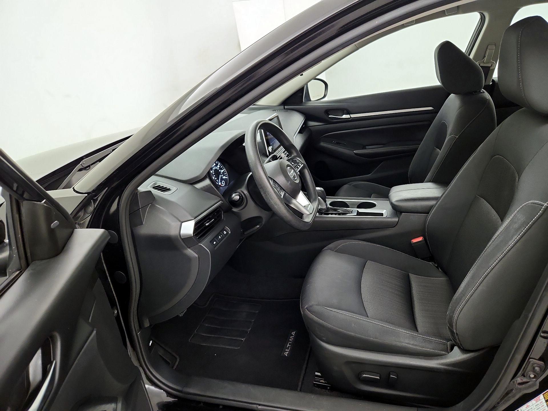 Thumbnail: 2022 Nissan Altima - 11