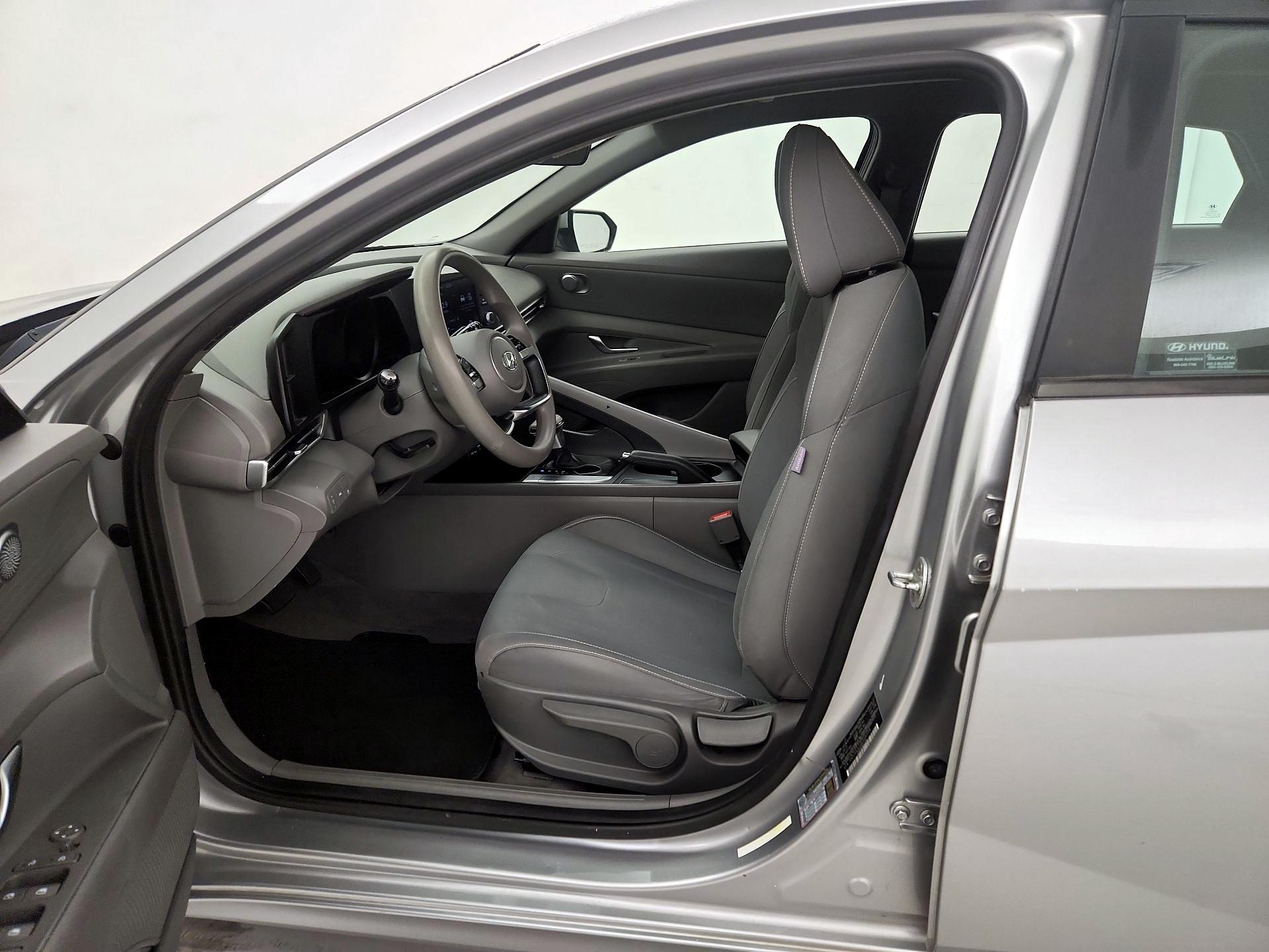 Thumbnail: 2021 Hyundai Elantra - 11