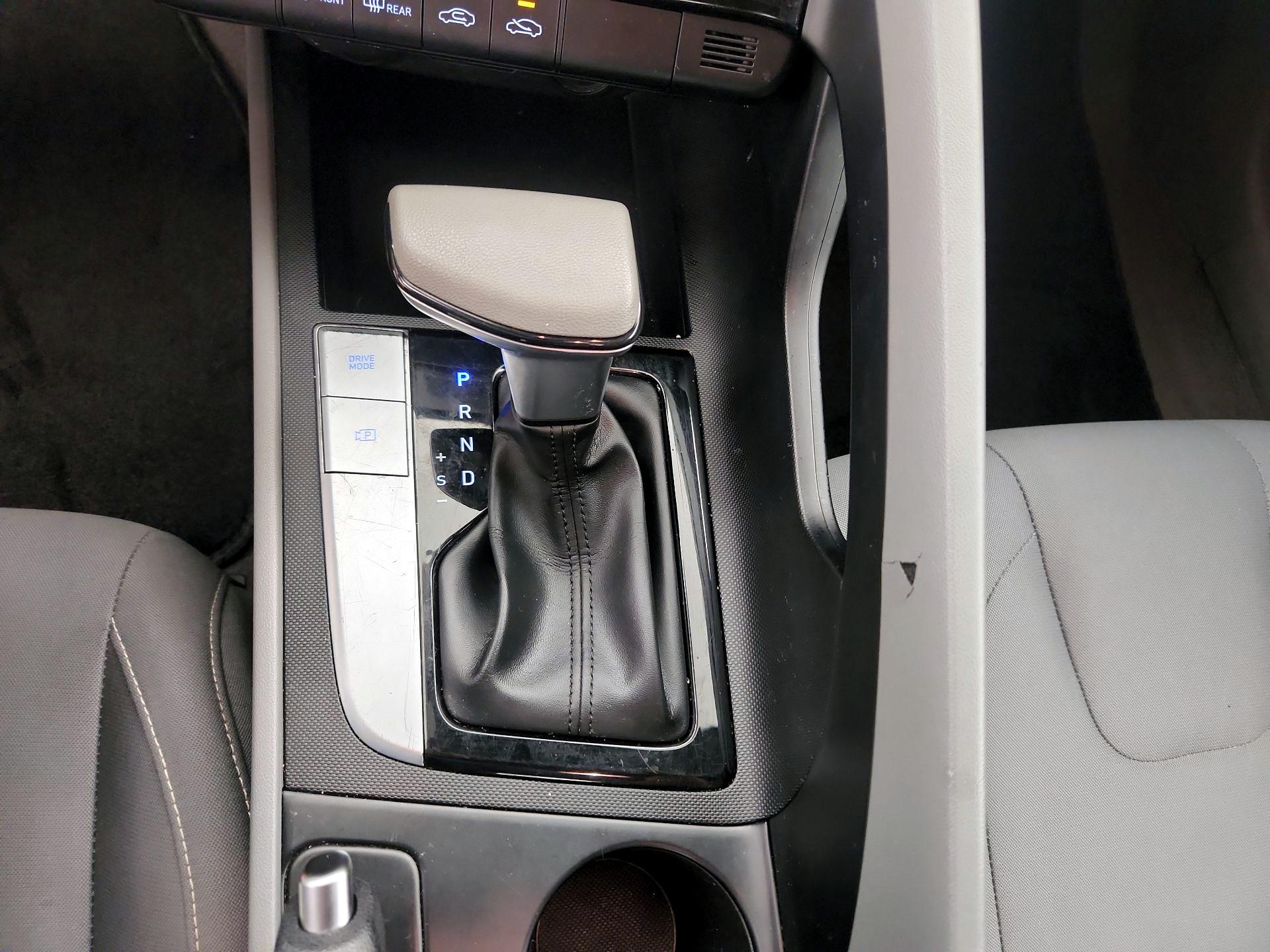 Thumbnail: 2021 Hyundai Elantra - 17