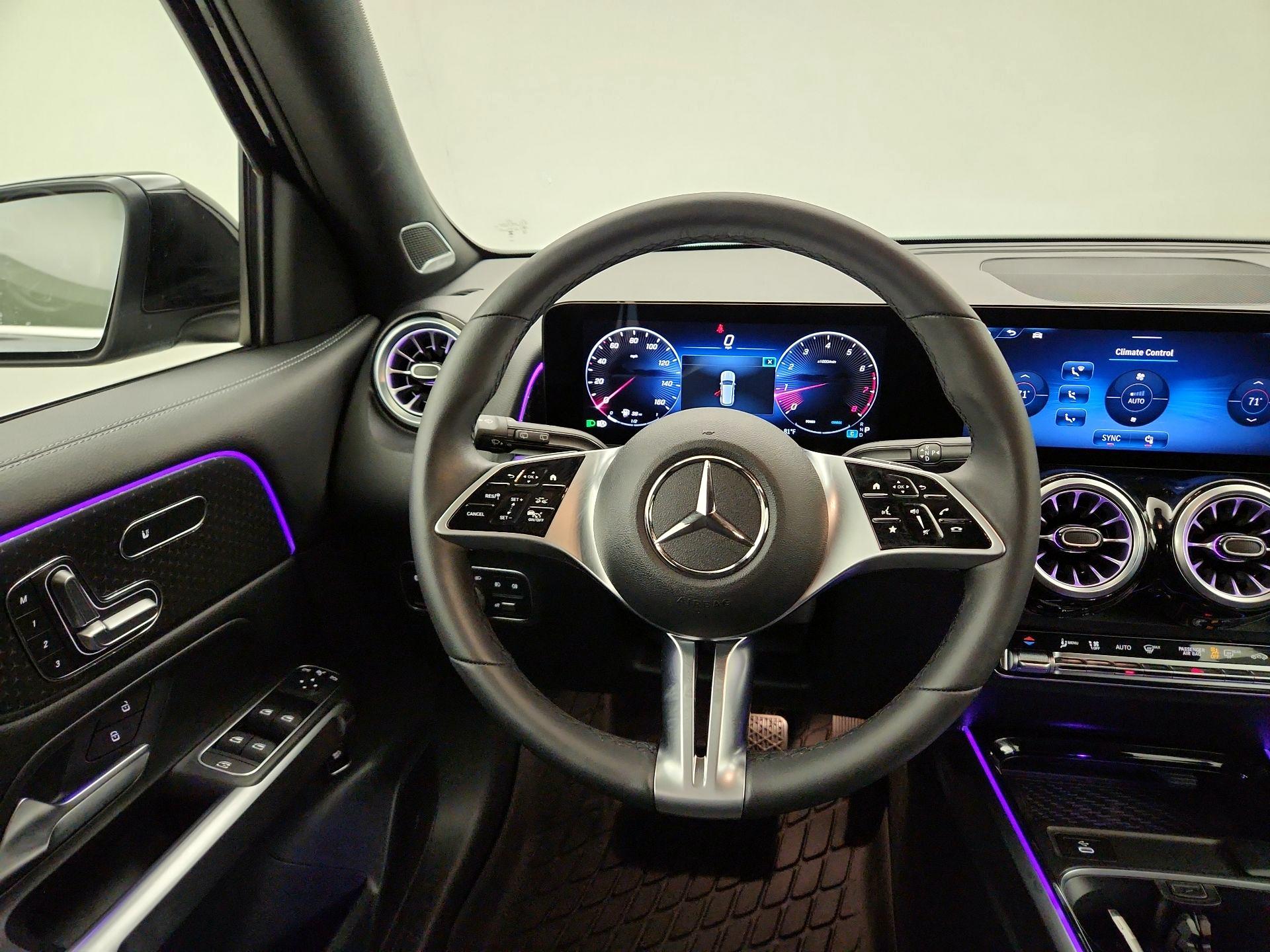 Thumbnail: 2024 Mercedes-Benz GLB - 10