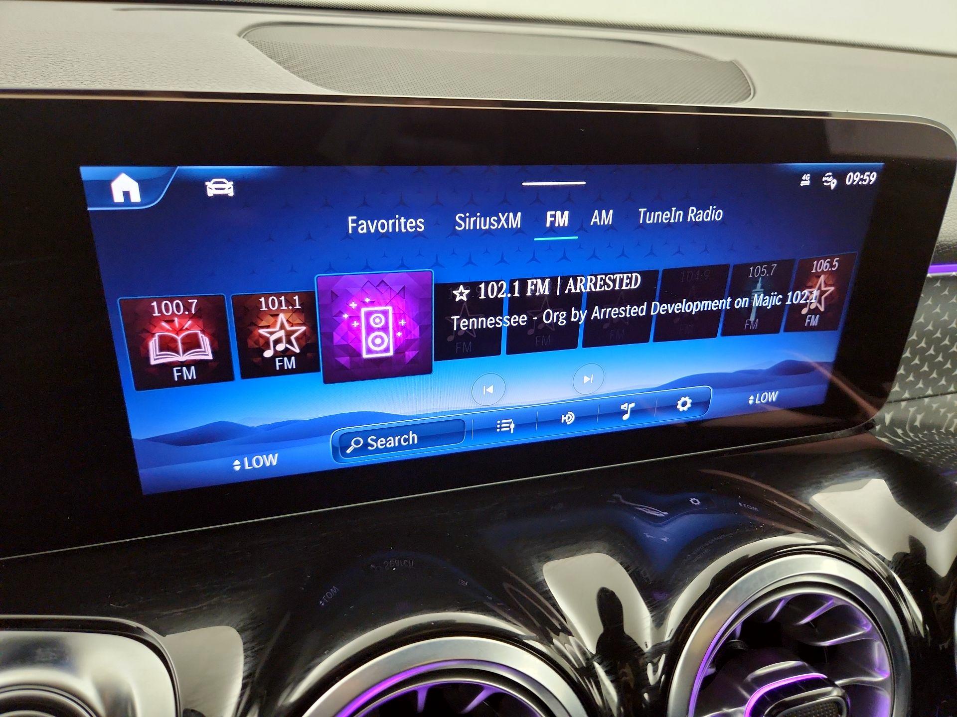 Thumbnail: 2024 Mercedes-Benz GLB - 15