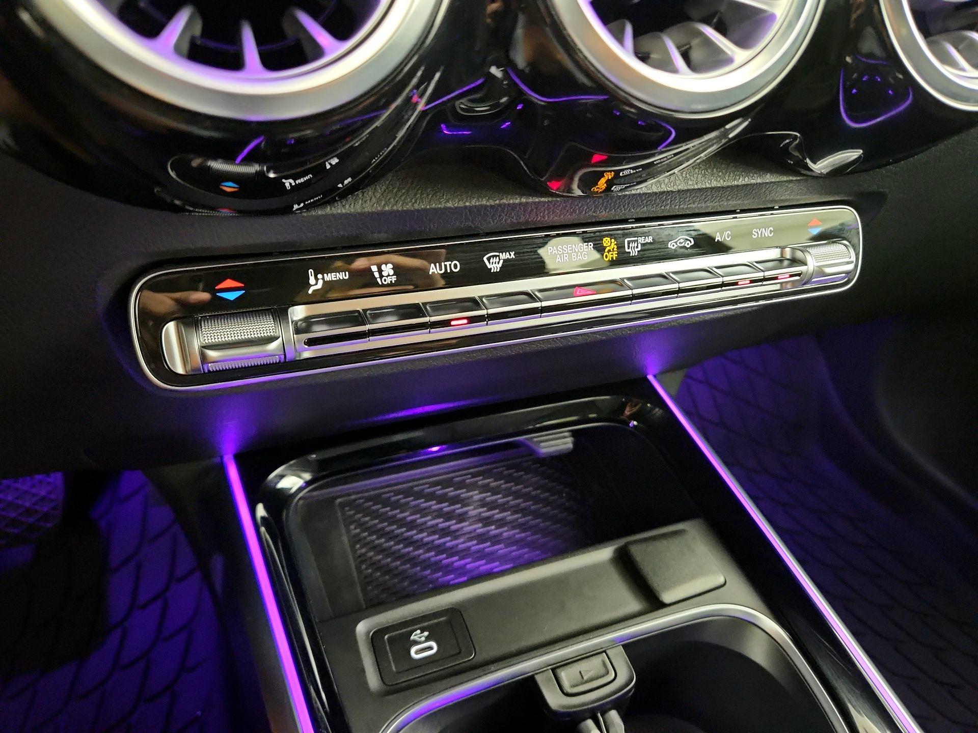 Thumbnail: 2024 Mercedes-Benz GLB - 16