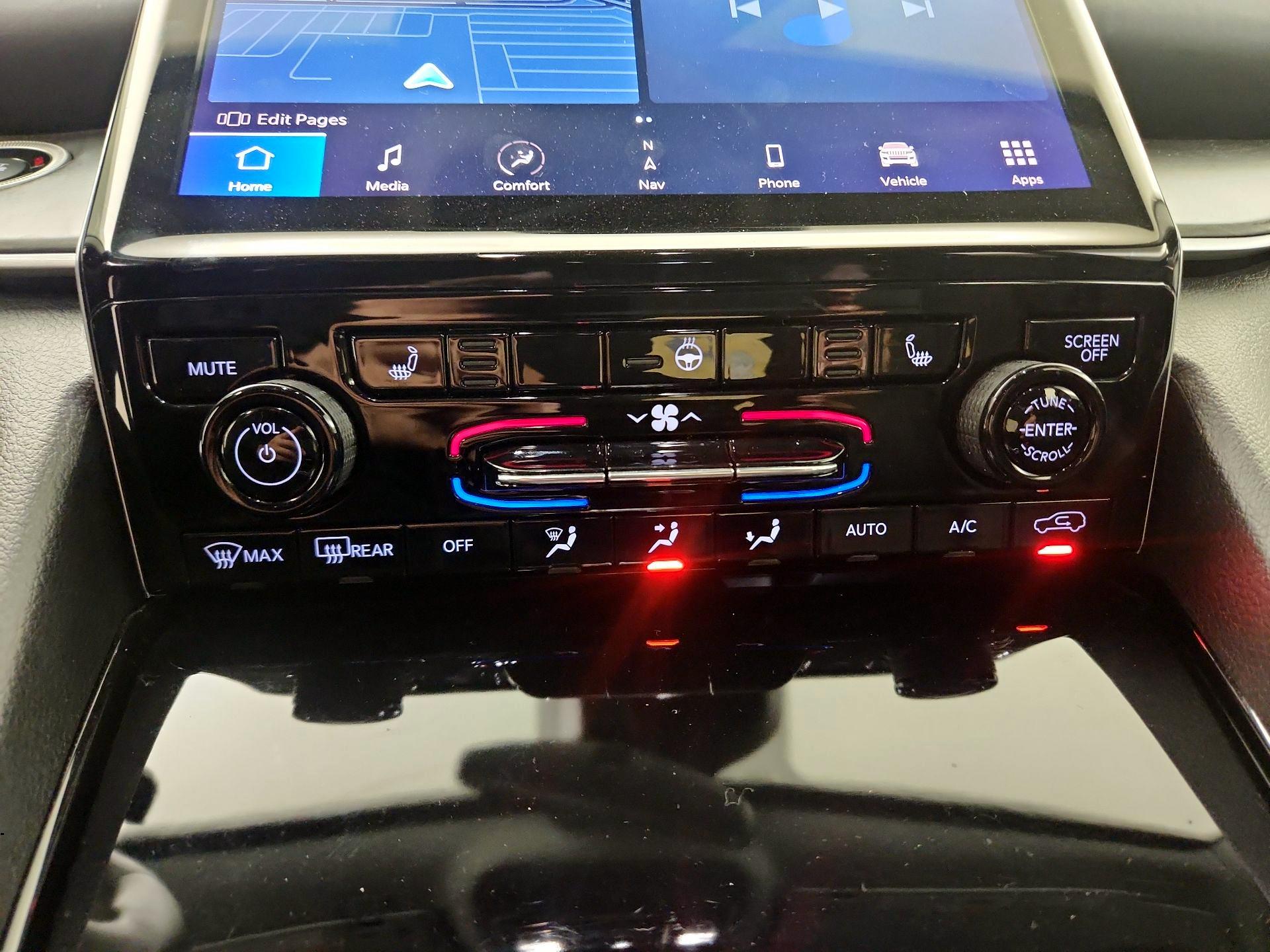 Thumbnail: 2022 Jeep Grand Cherokee - 14